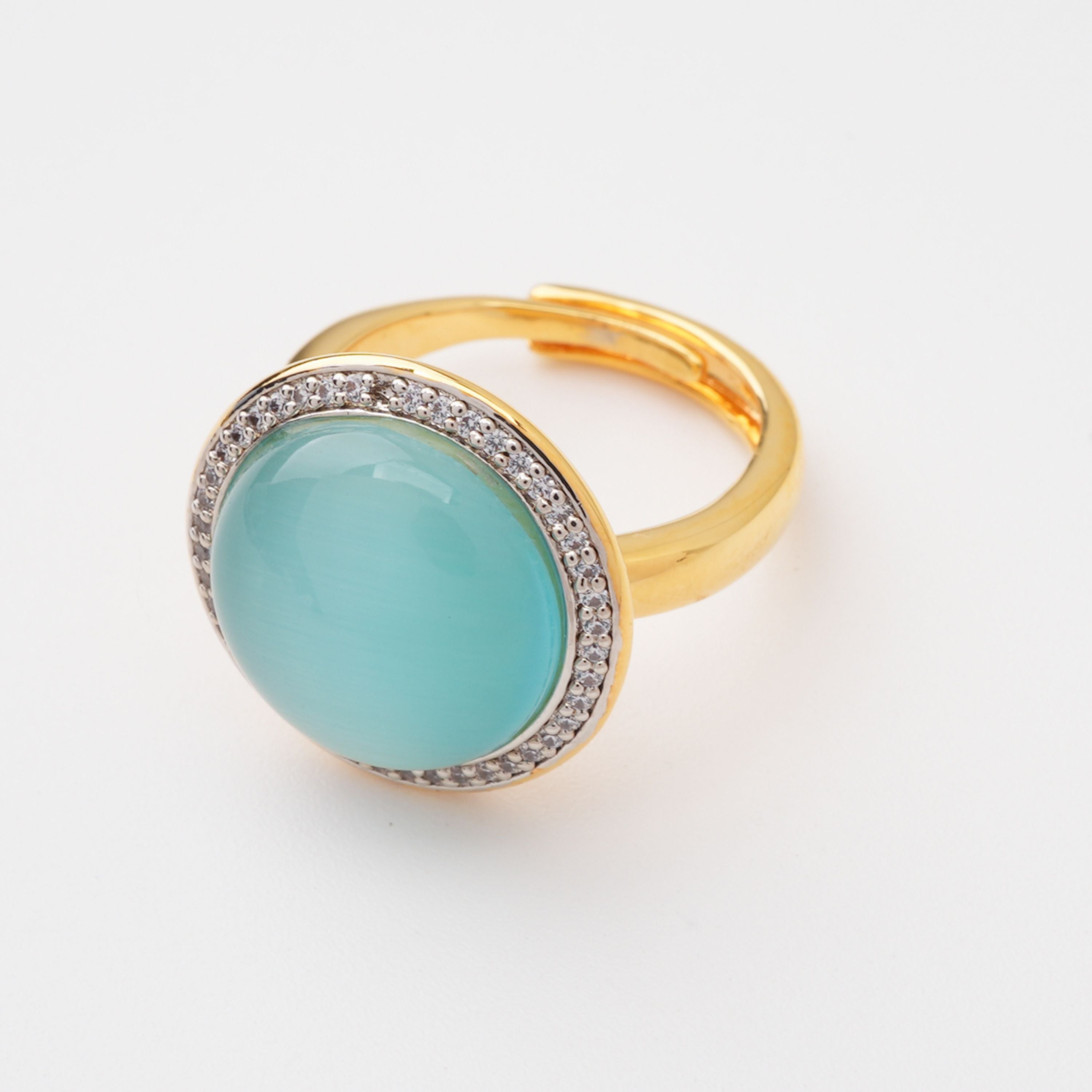 Ezra Aqua Chalcedony Round Cabochon Crystal Ring
