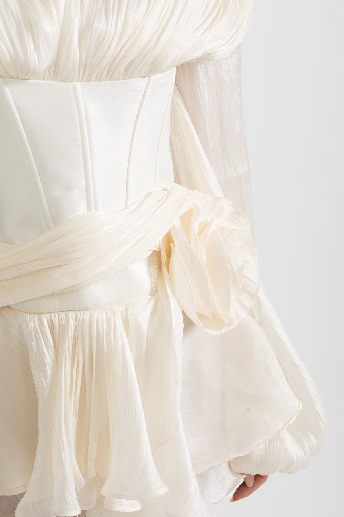 Elegant Dress With Corset-Style Bodice, Layered Ruffle Hem And Puffed Sleeves - White