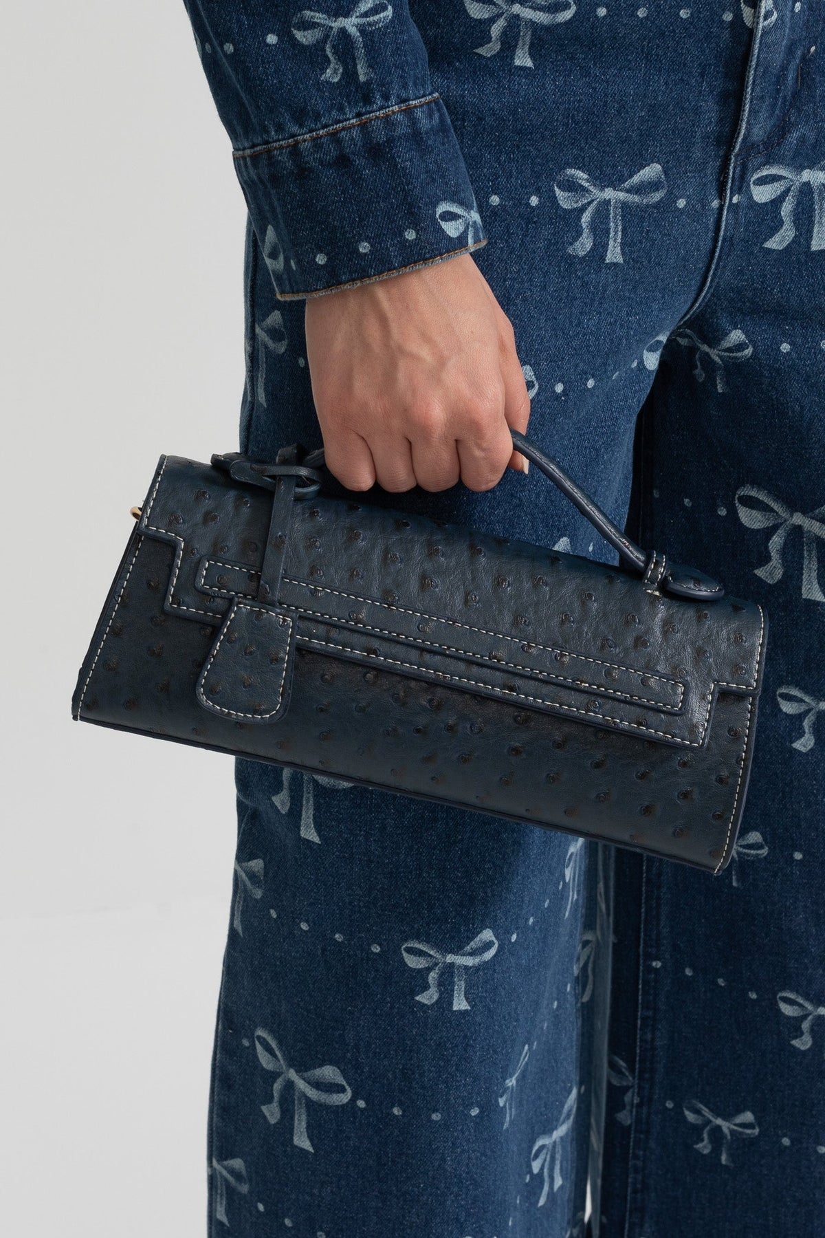 Sophisticated Rectangular Purse With Dotted Pattern - Dark Blue