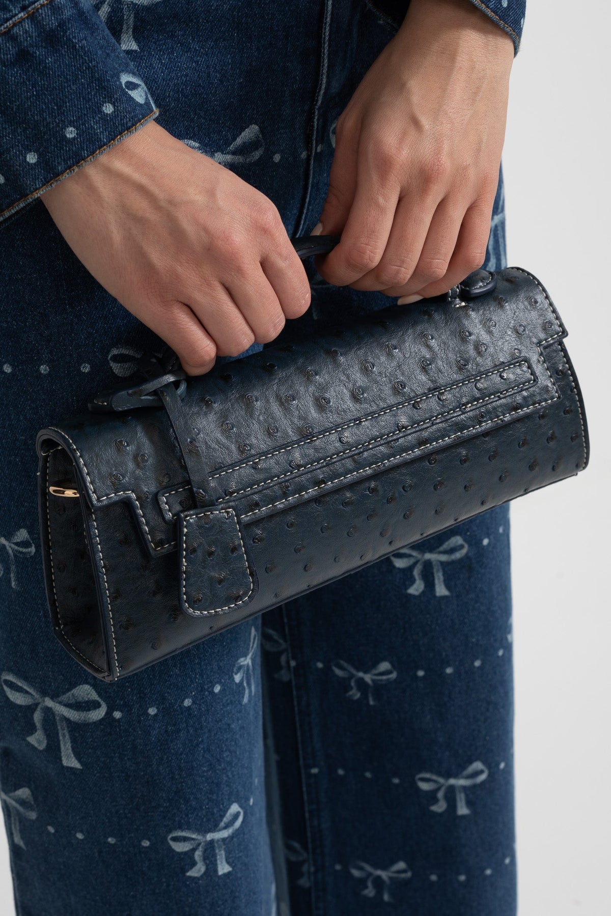 Sophisticated Rectangular Purse With Dotted Pattern - Dark Blue