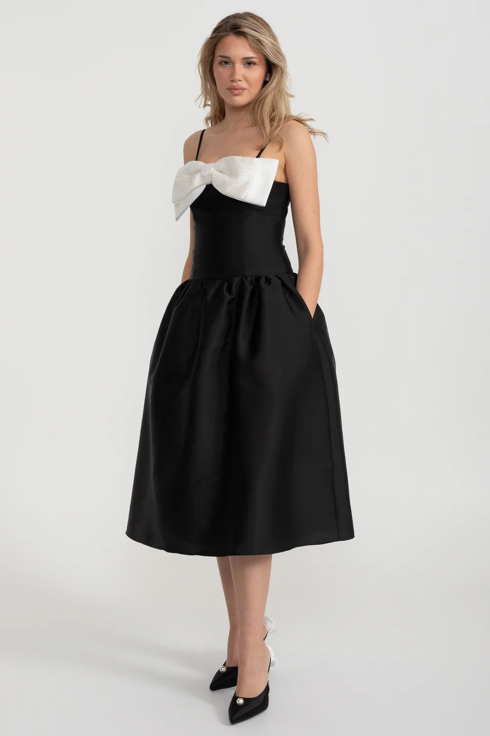 Fitted Sleeveless Mini Dress With Prominent Large White Bow - Black