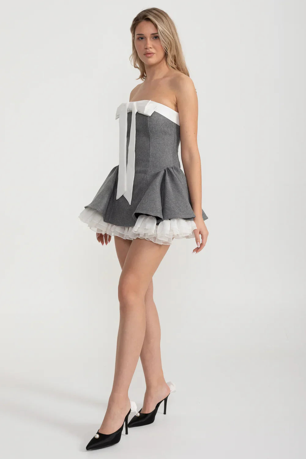 Corset Strapless Mini Dress With Flared Skirt And White Bow Accent - Gray