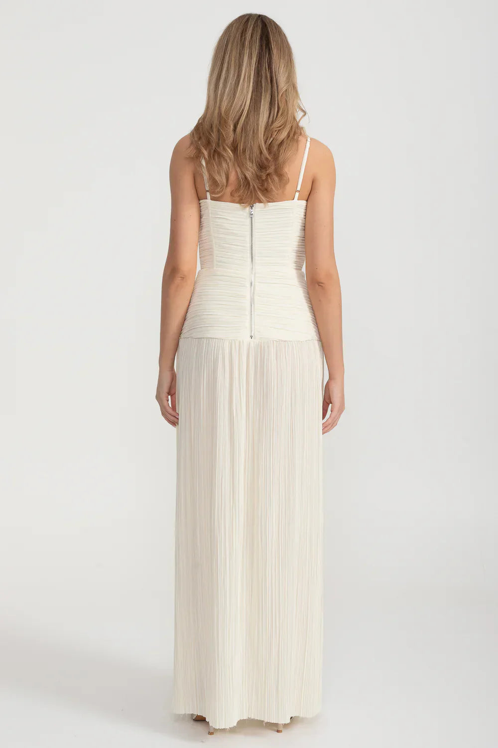 Elegant Dress With Ruched Fitted Bodice And Straight Skirt With Side Slit - Ivoire