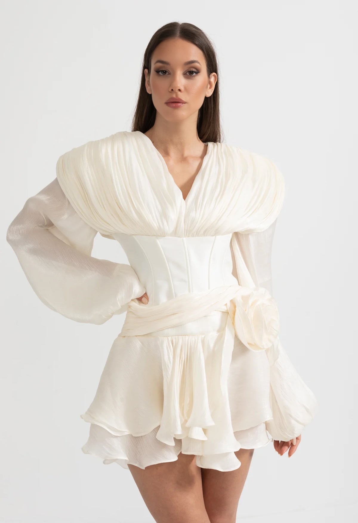 Elegant Dress With Corset-Style Bodice, Layered Ruffle Hem And Puffed Sleeves - White