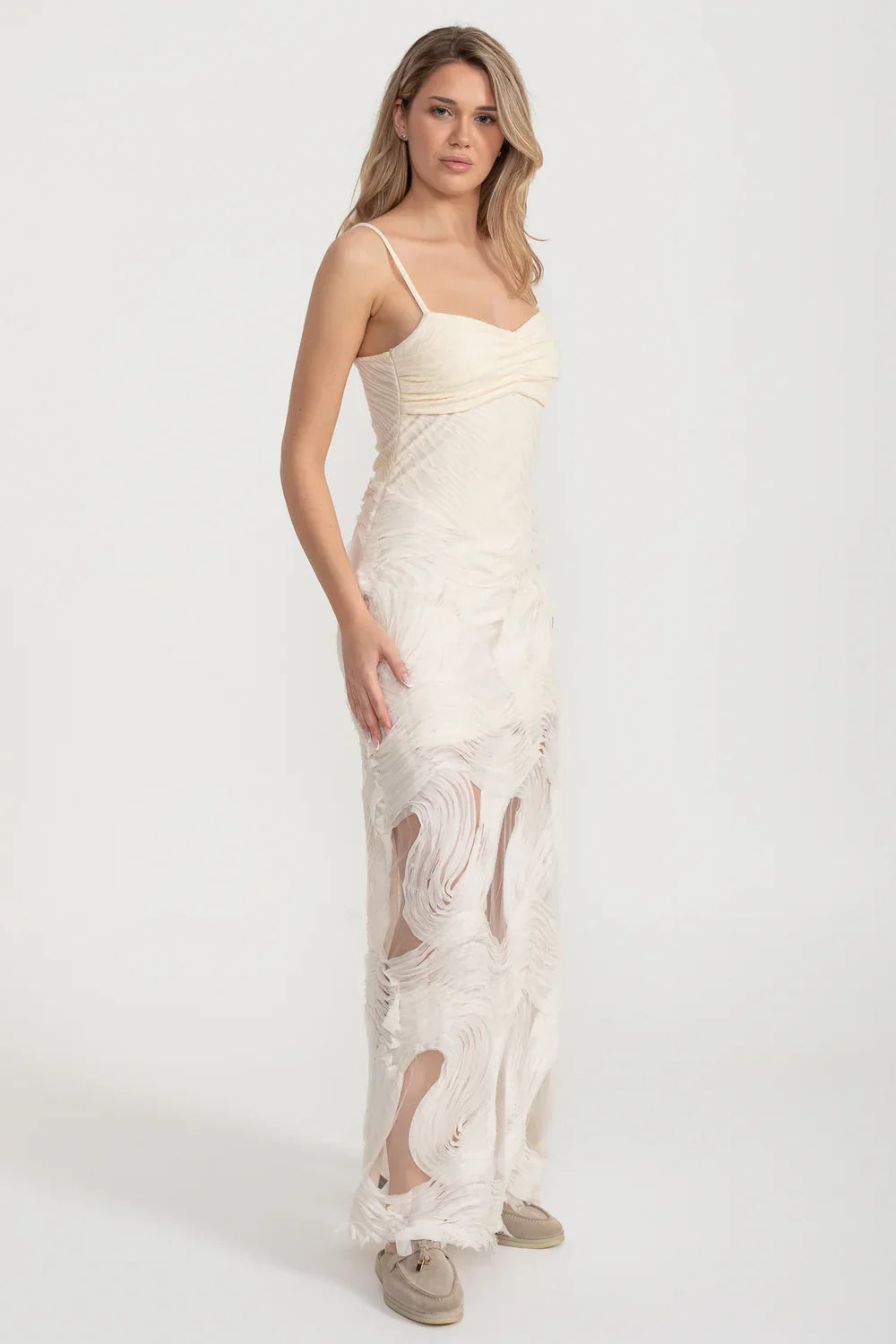 Sleeveless Evening Gown With Intricate Swirling Textures And Sheer Base Material - Ivoire