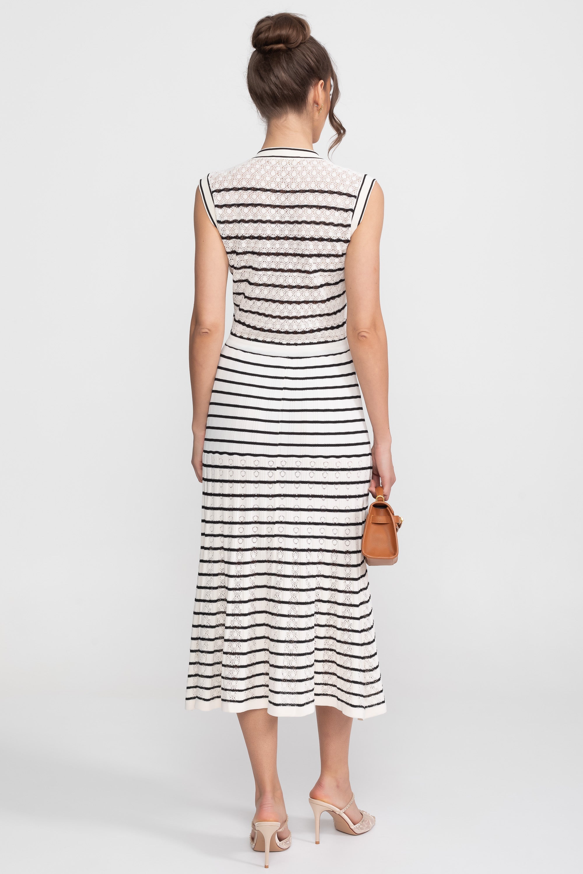 Striped Sleeveless Knit Midi Dress With V-Neck And Gold Buttons - White/Black