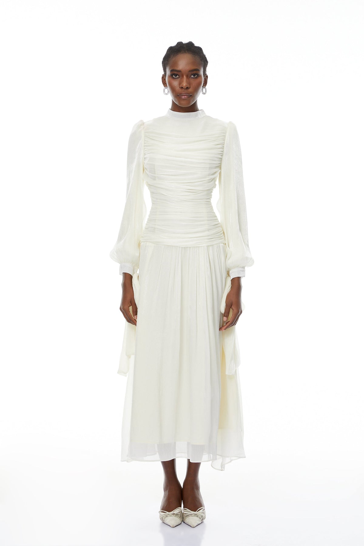 Katrín White Glossy Gathered Maxi Dress