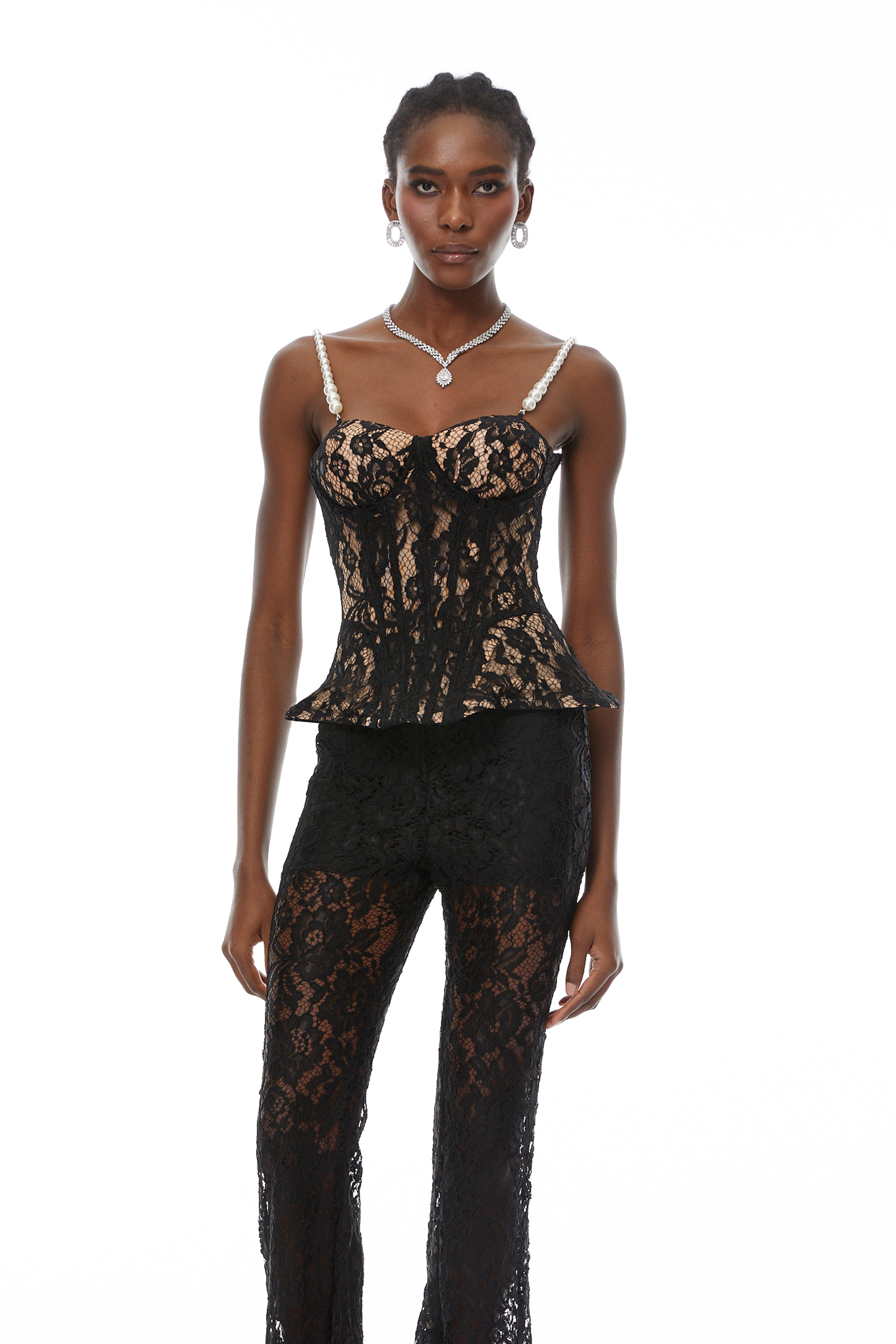 Védís Black Floral Lace Top & Trousers Set