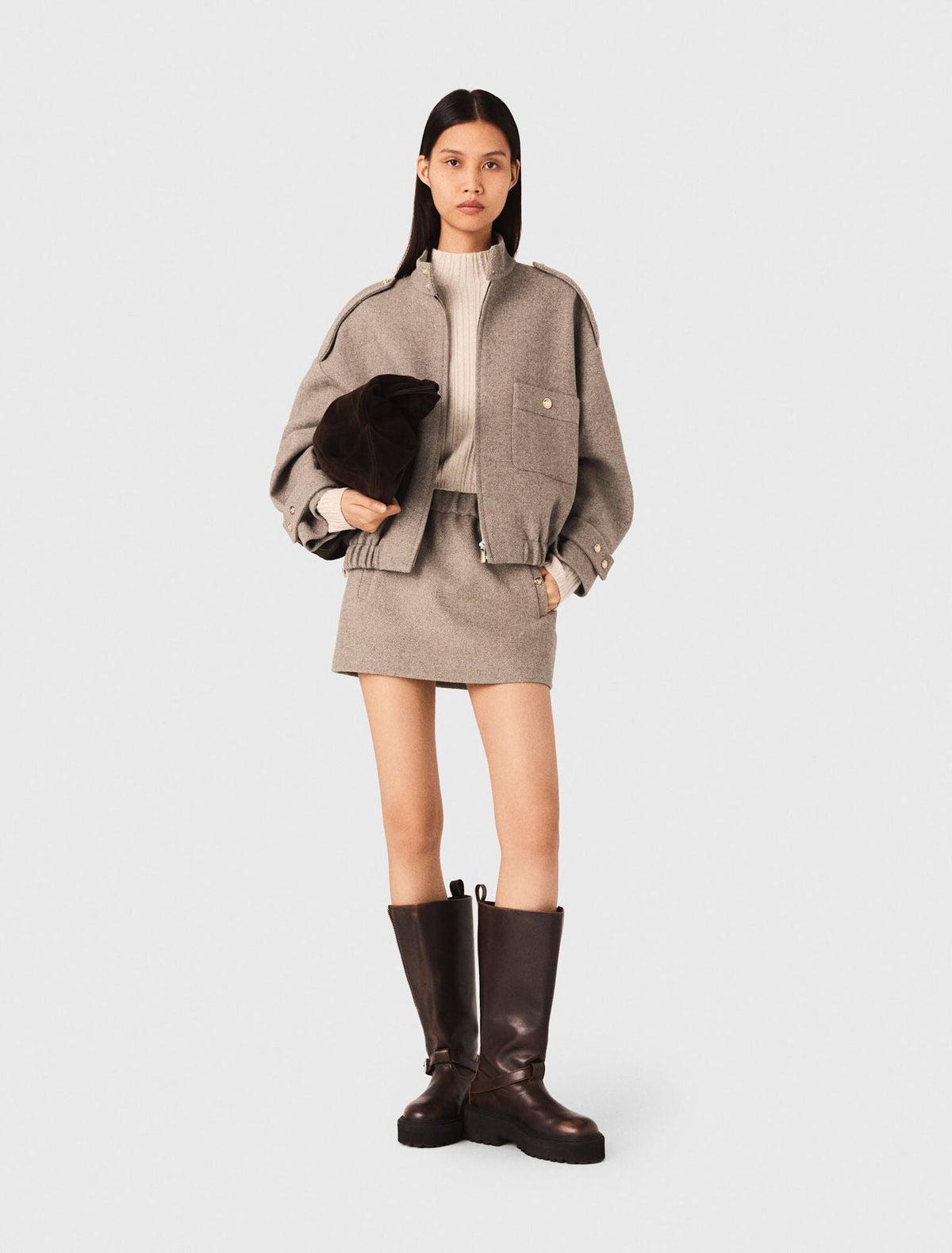 MADDY VIVIENNE BEIGE MIXED WOOL OVERSIZED JACKET WITH HIGH COLLAR AND GOLD BUTTONED FINISHES - BEIGE