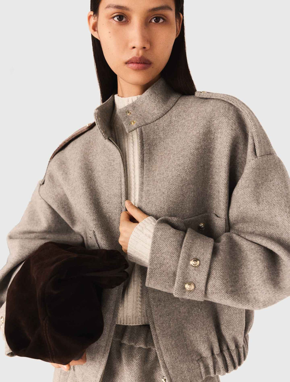 MADDY VIVIENNE BEIGE MIXED WOOL OVERSIZED JACKET WITH HIGH COLLAR AND GOLD BUTTONED FINISHES - BEIGE