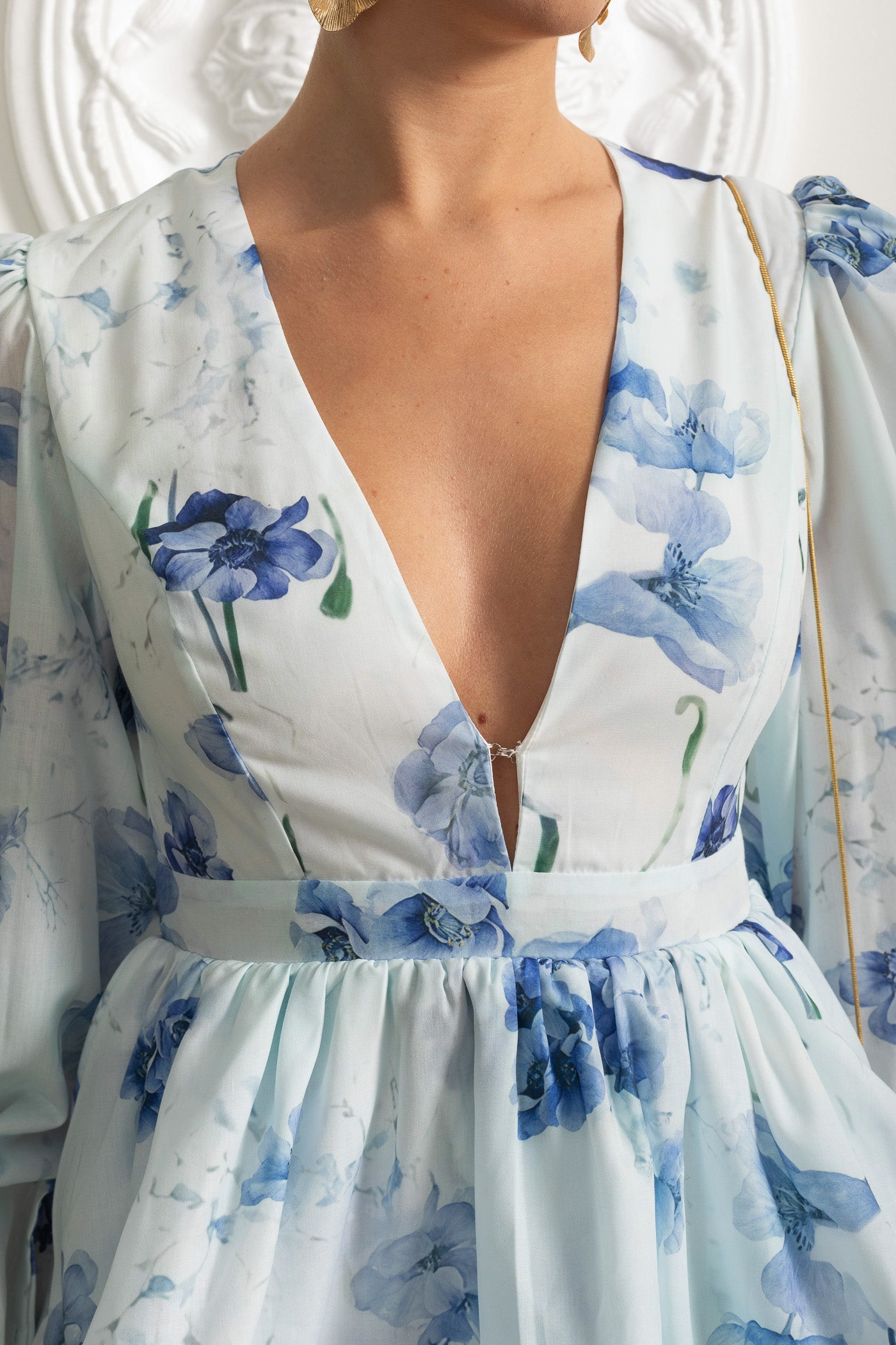 Floral Romantic Mini Dress With Voluminous Sleeves And Peplum Detail - White/Blue