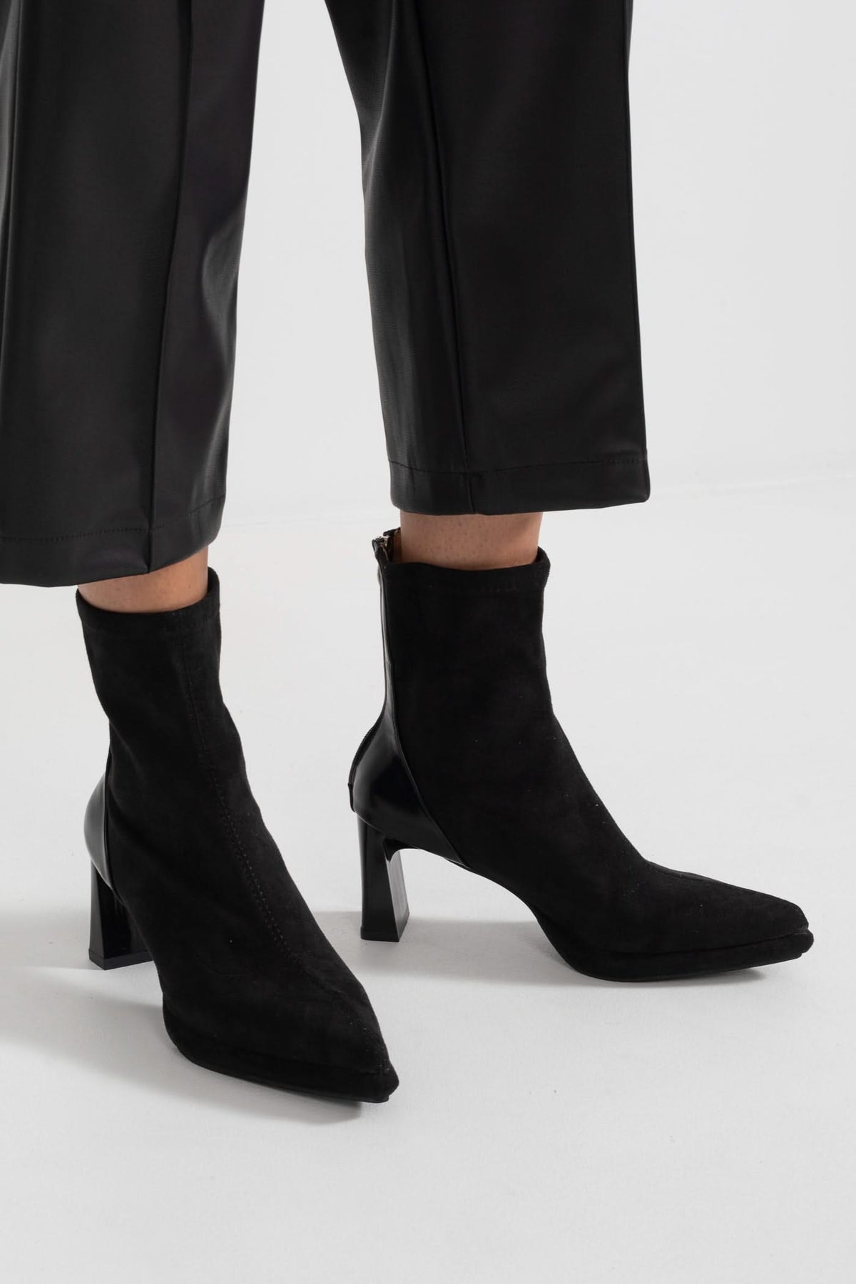 Ottavia Glossy Heel Suede Ankle Boot - Black