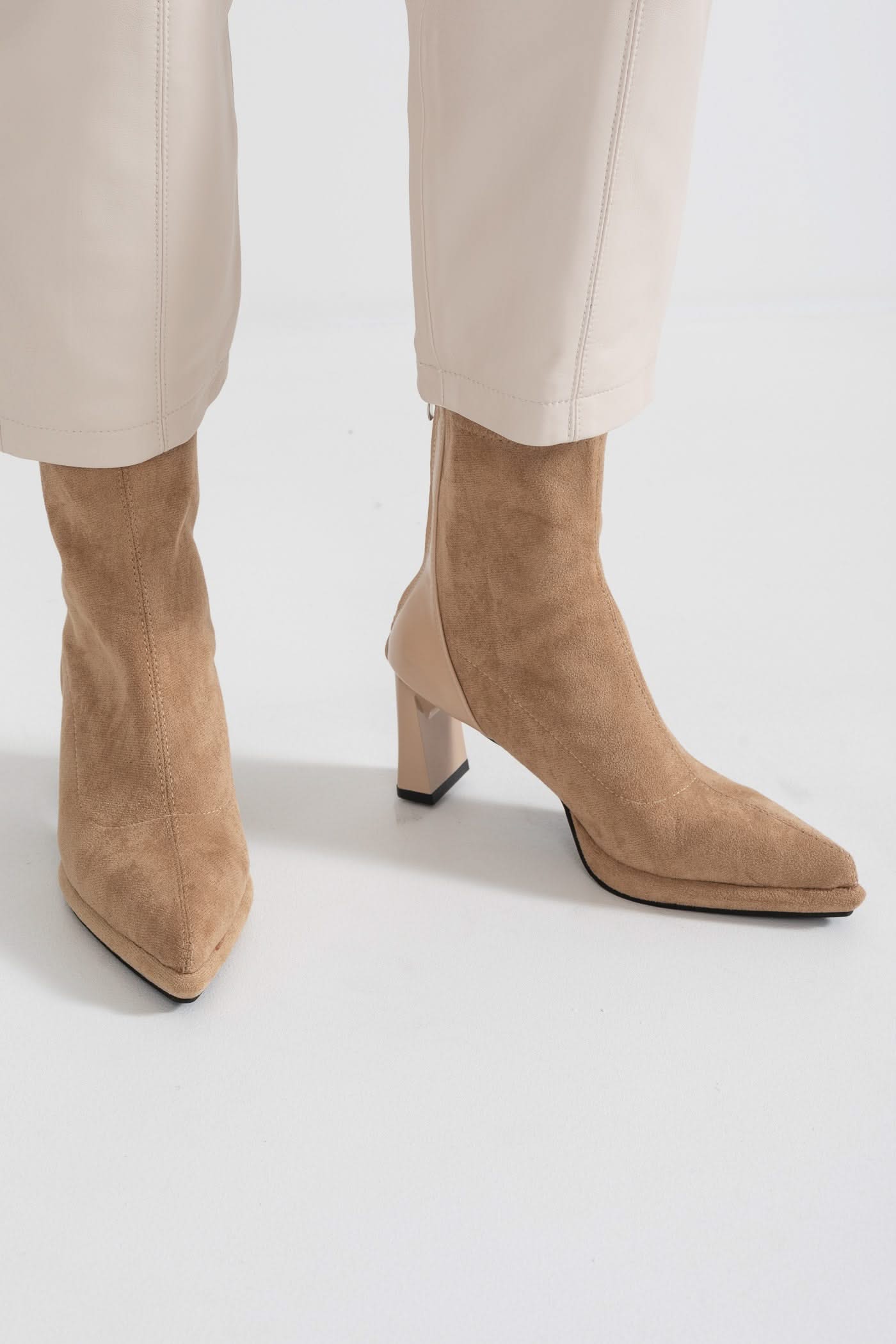 Ottavia Glossy Heel Suede Ankle Boot - Beige
