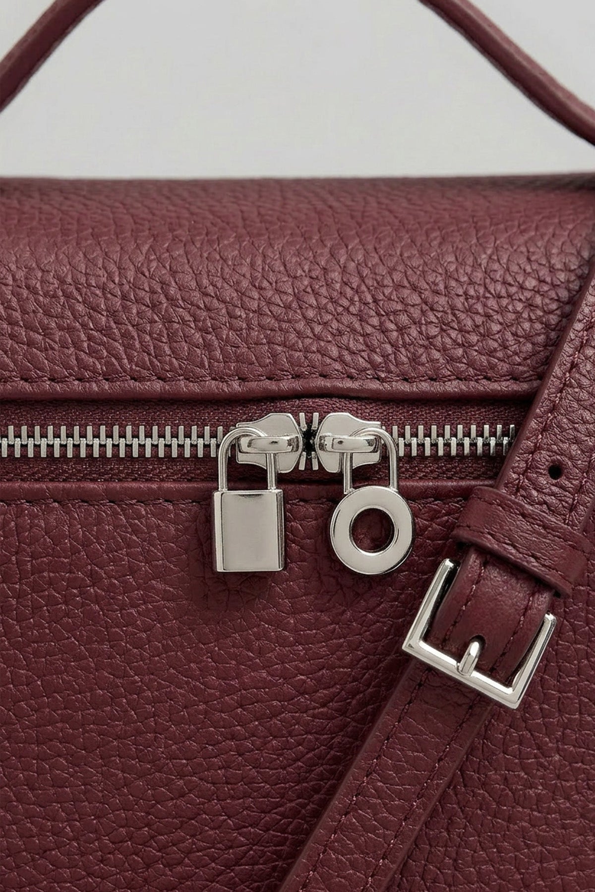 Structured Vanity Bag With Top Handle - Burgundy