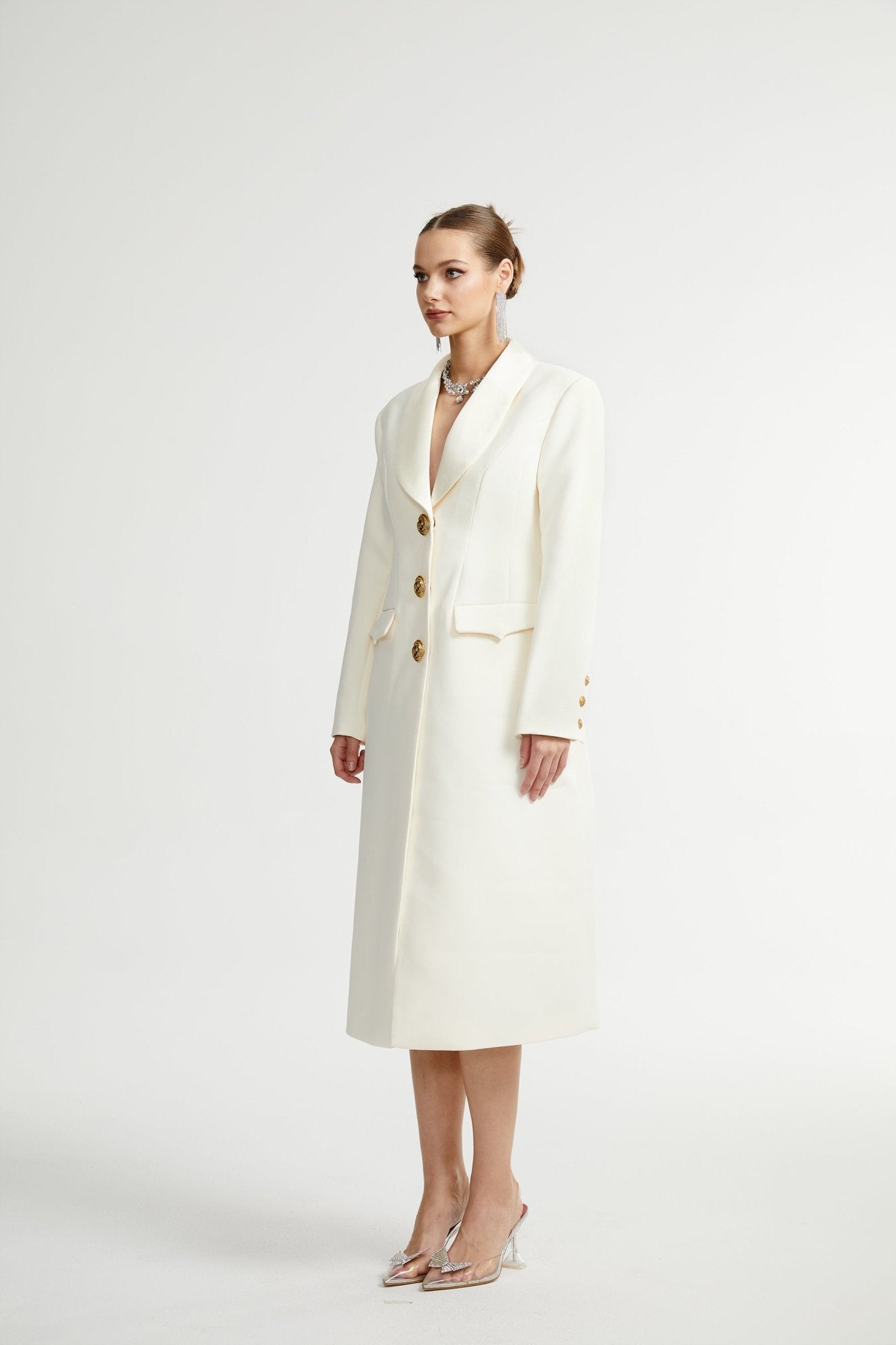 Illyria white single-breasted long coat