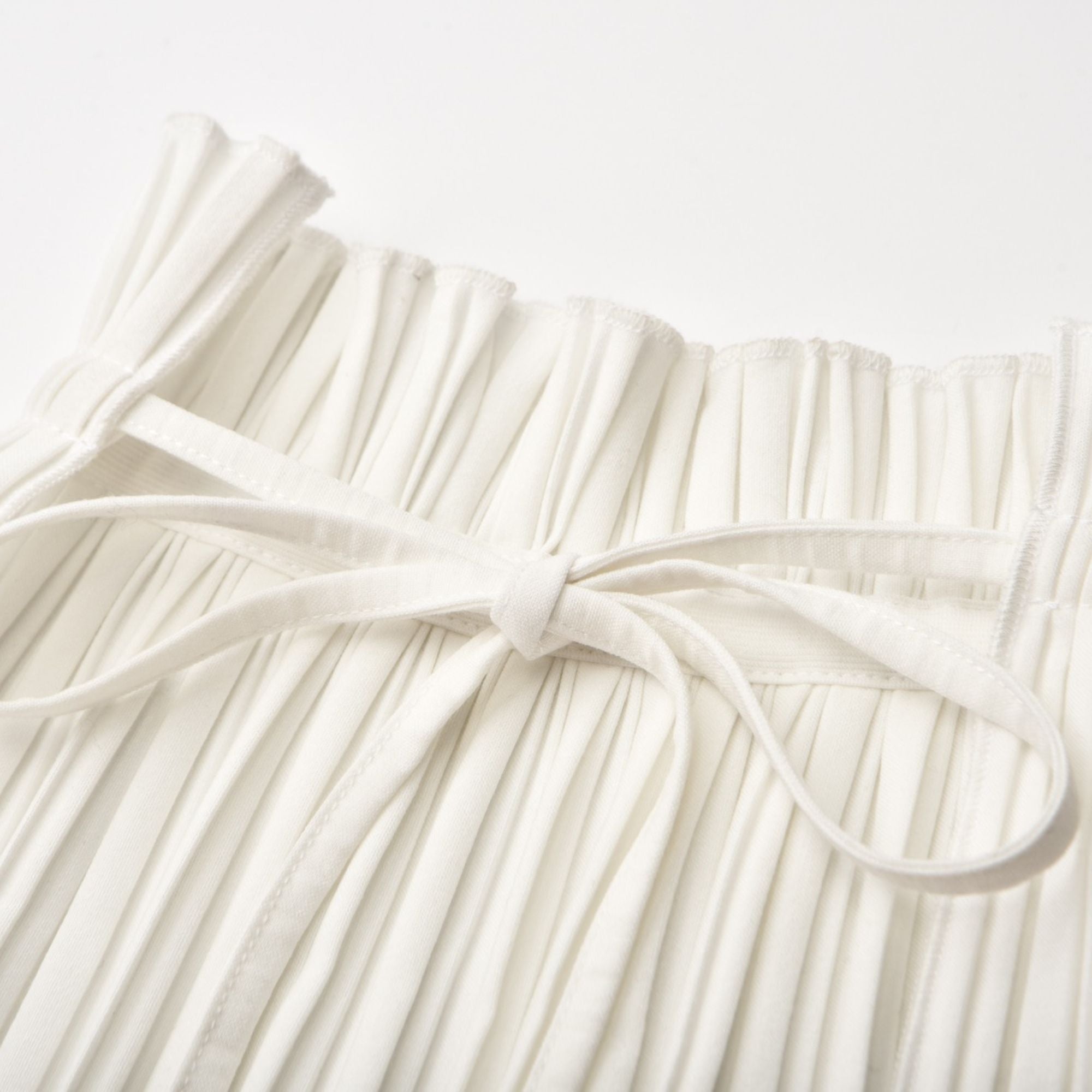 Milisent open-back pleated top & skirt matching set