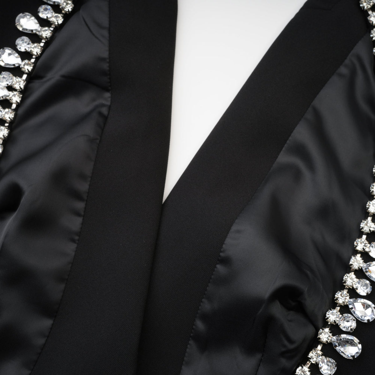 Odette black open-back blazer