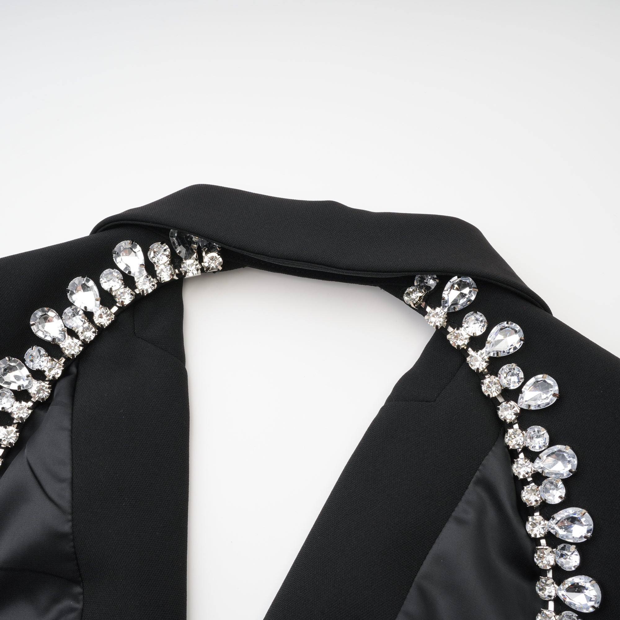 Odette black open-back blazer