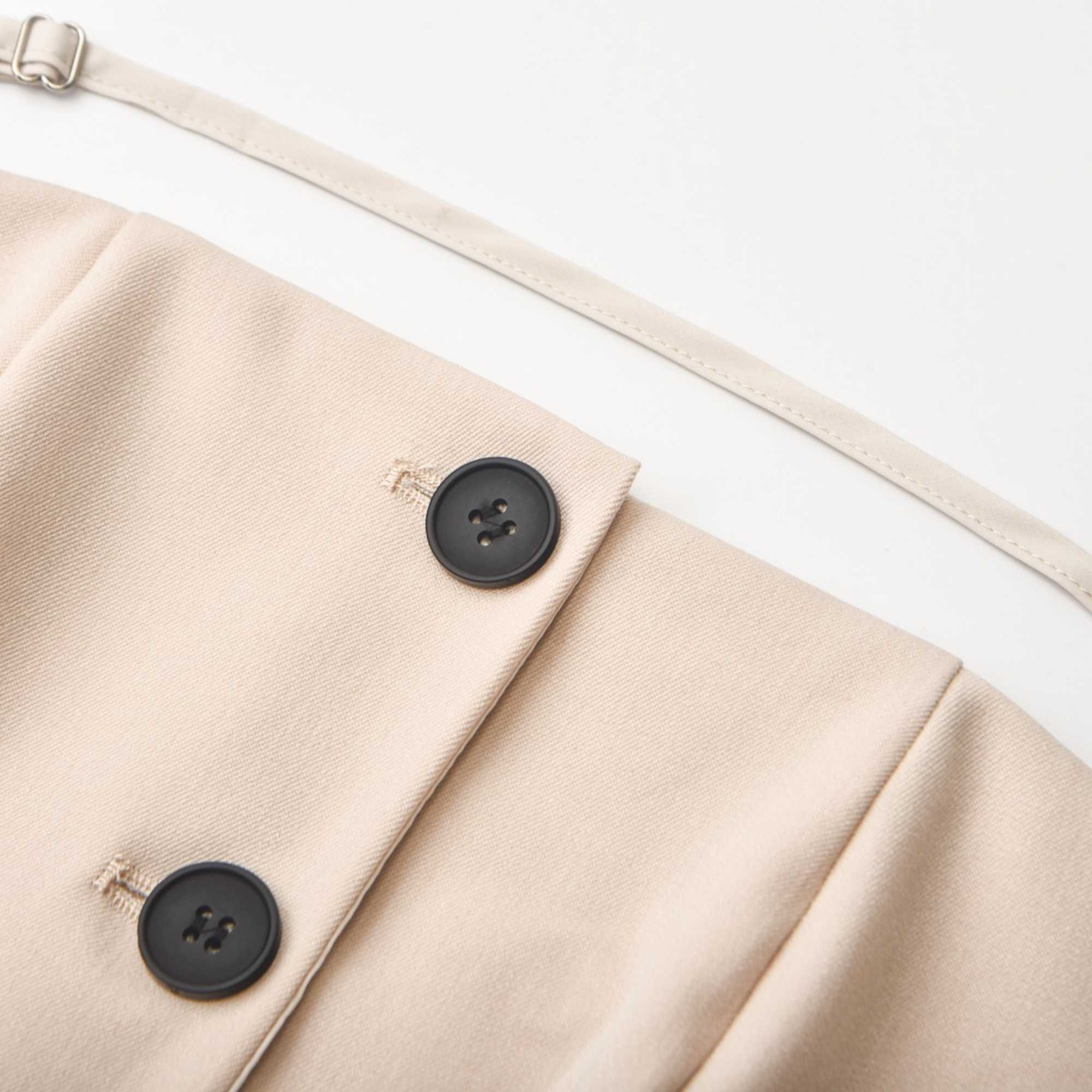 Naomi button-detail crop top