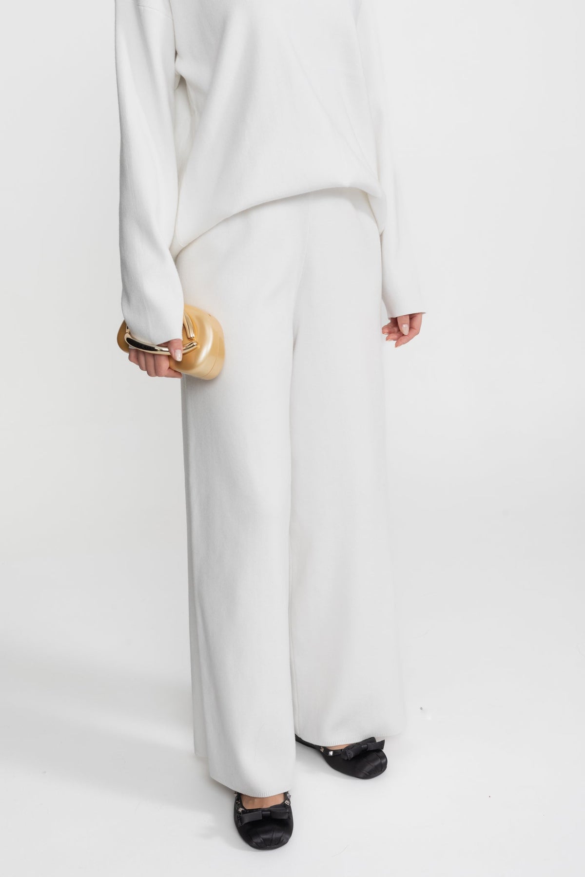 Elodie White Knit Lounge Co-Ord Set with Fox Fur Collar