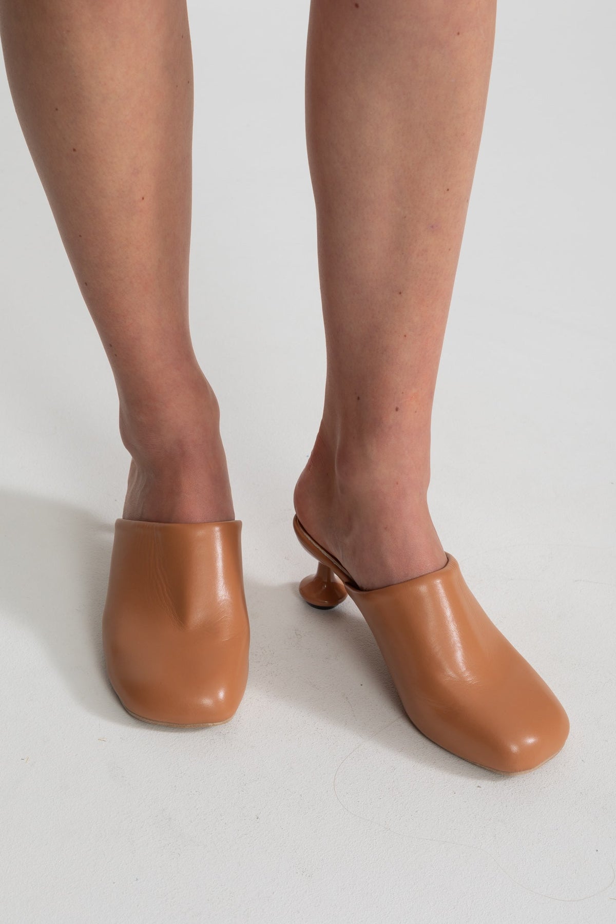 Sculptural Heel Mules With Rounded Square Toe – Camel