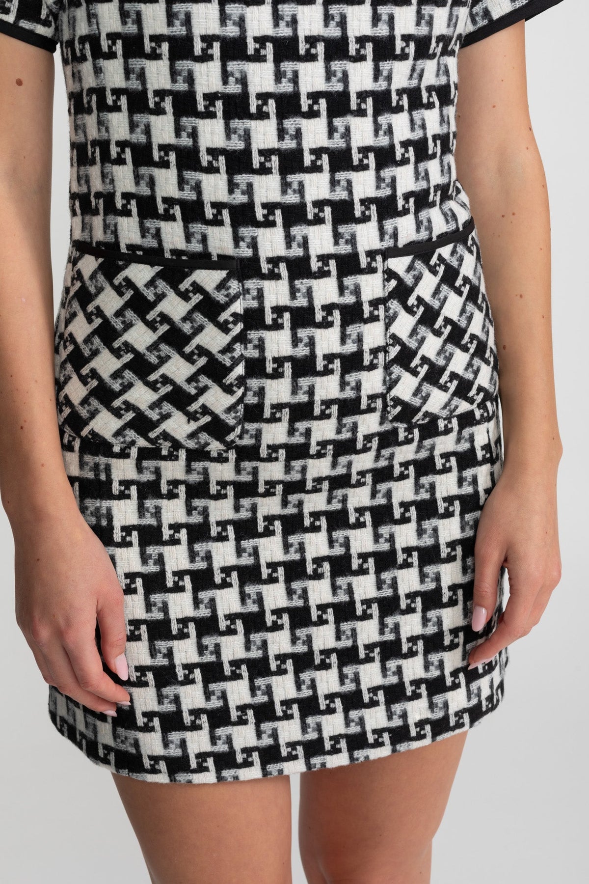 Sybille Black And White Velvet Bow Tweed Mini Dress With Check Pattern