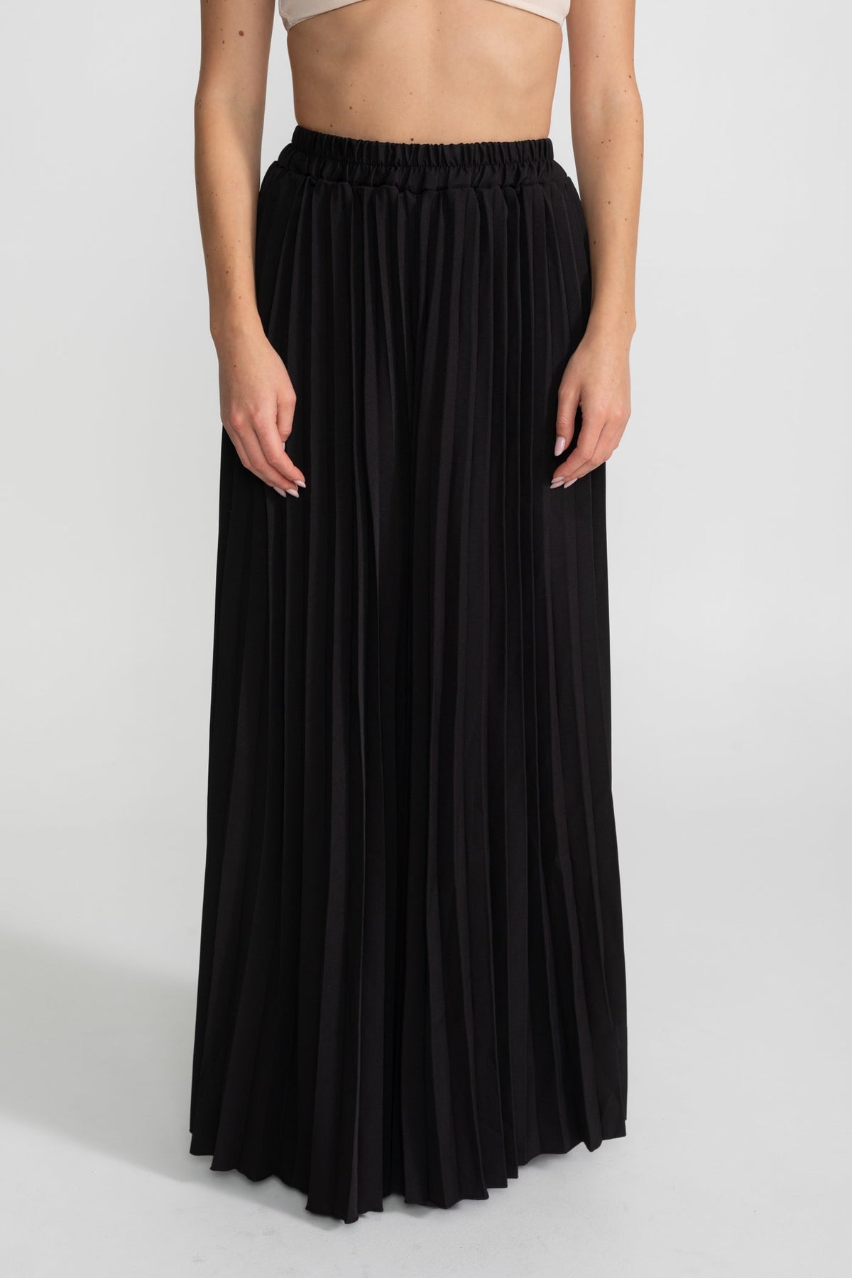 Sleeveless Maxi Co-Ord With Tailored Bodice And Pleated Skirt - Black