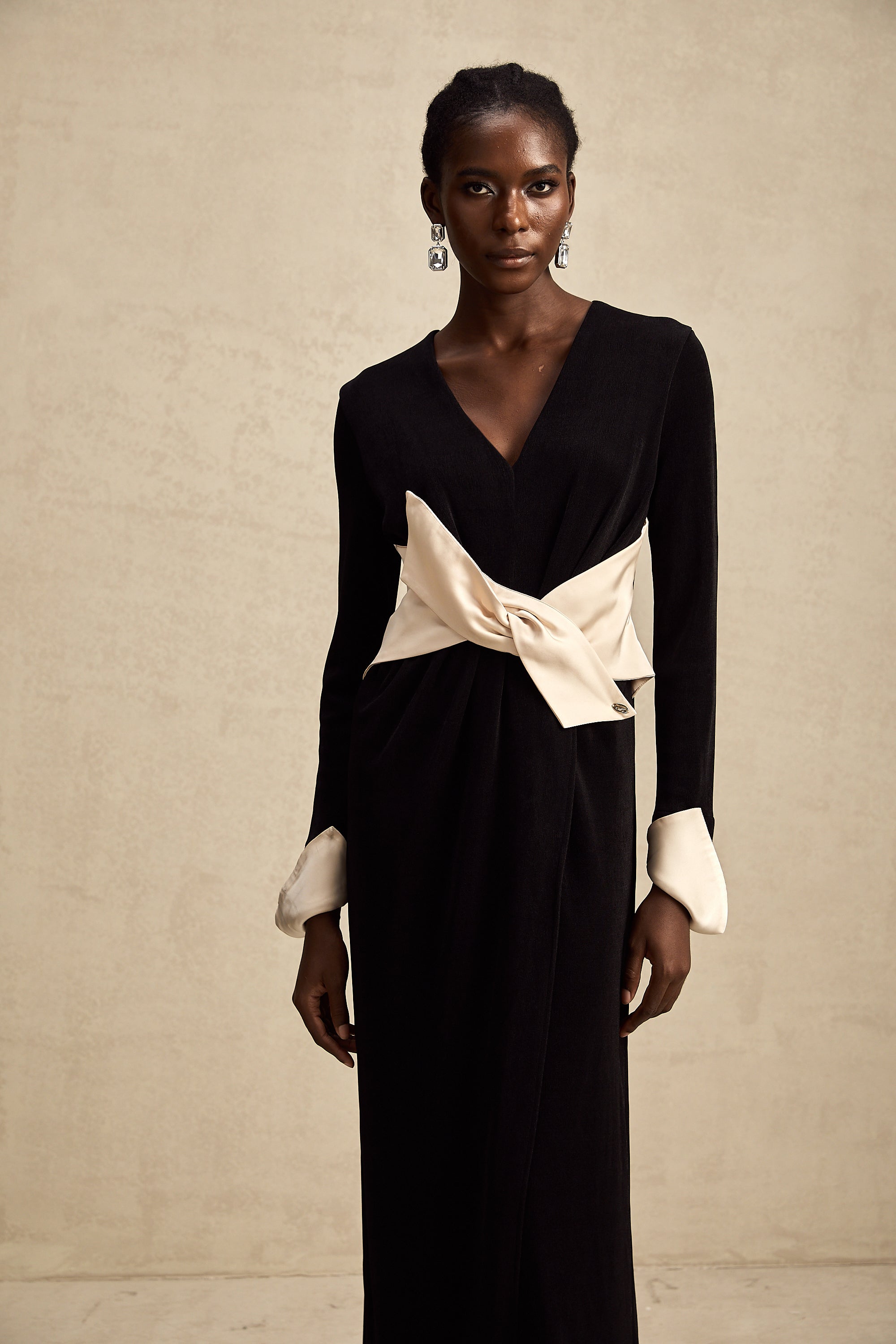 Karine contrast-color bowknot v-neck maxi dress (Final Sale-US Only)