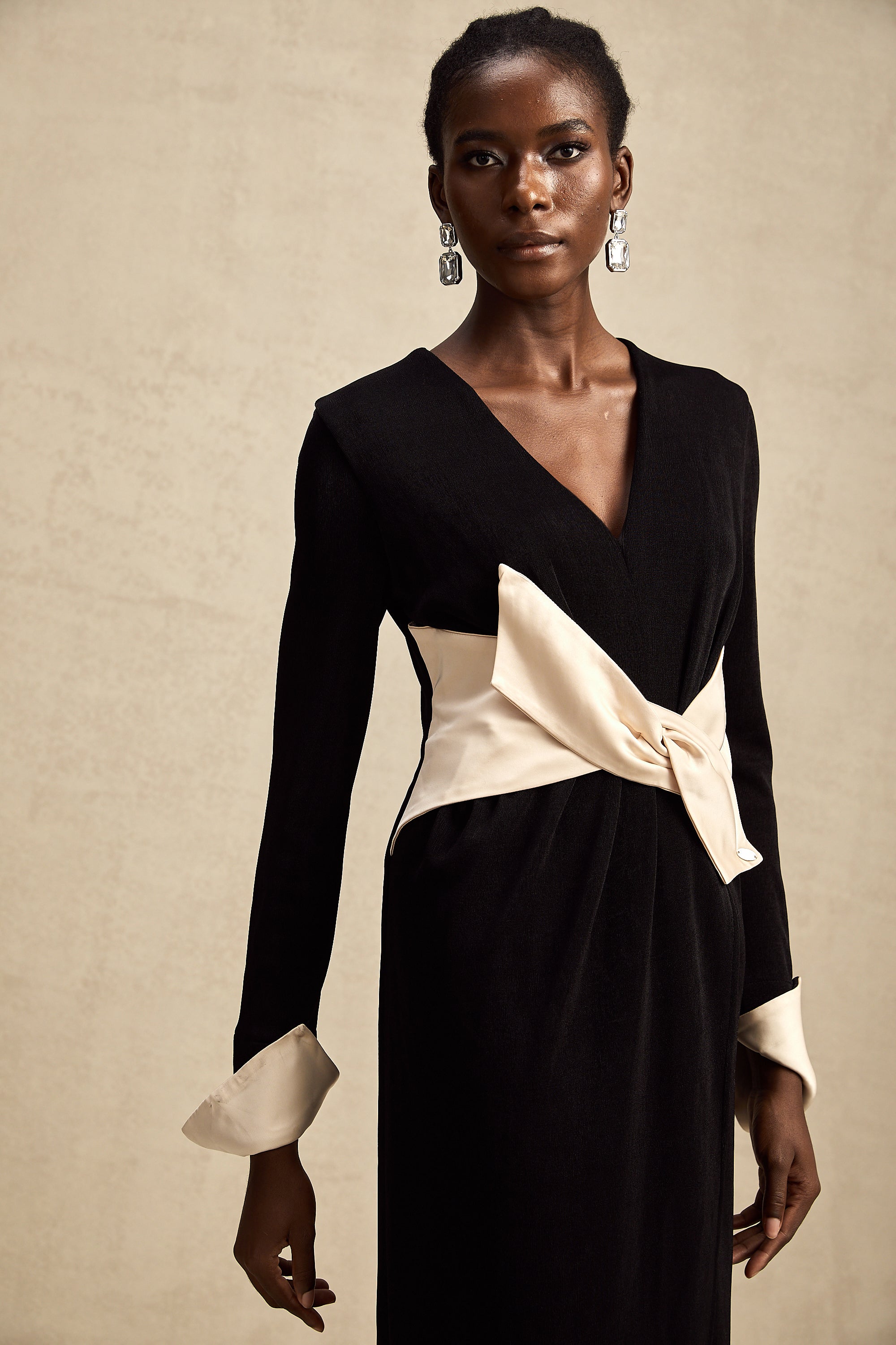 Karine contrast-color bowknot v-neck maxi dress (Final Sale-US Only)