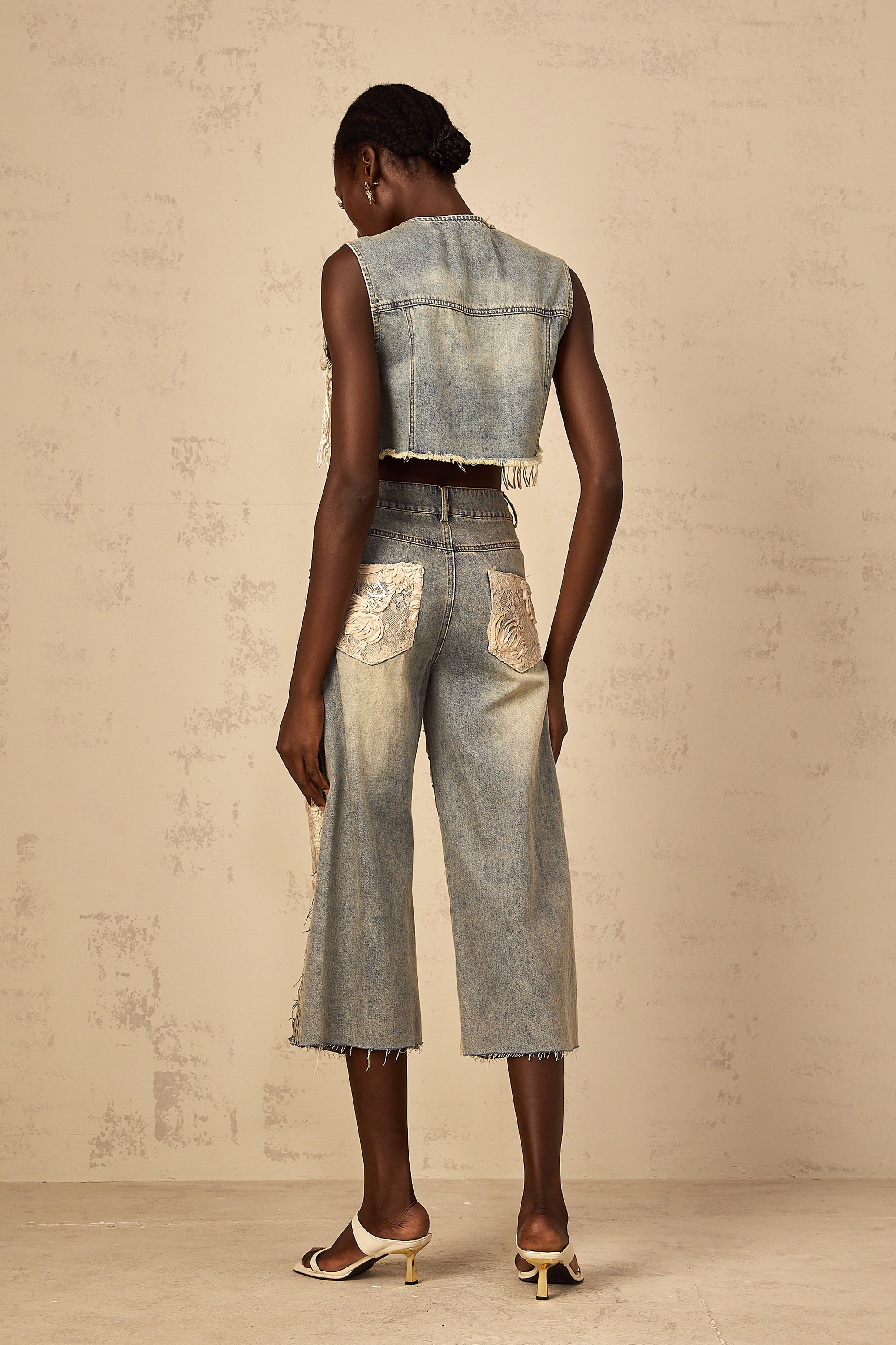 Amaryllis blue lace-panelling cropped denim top