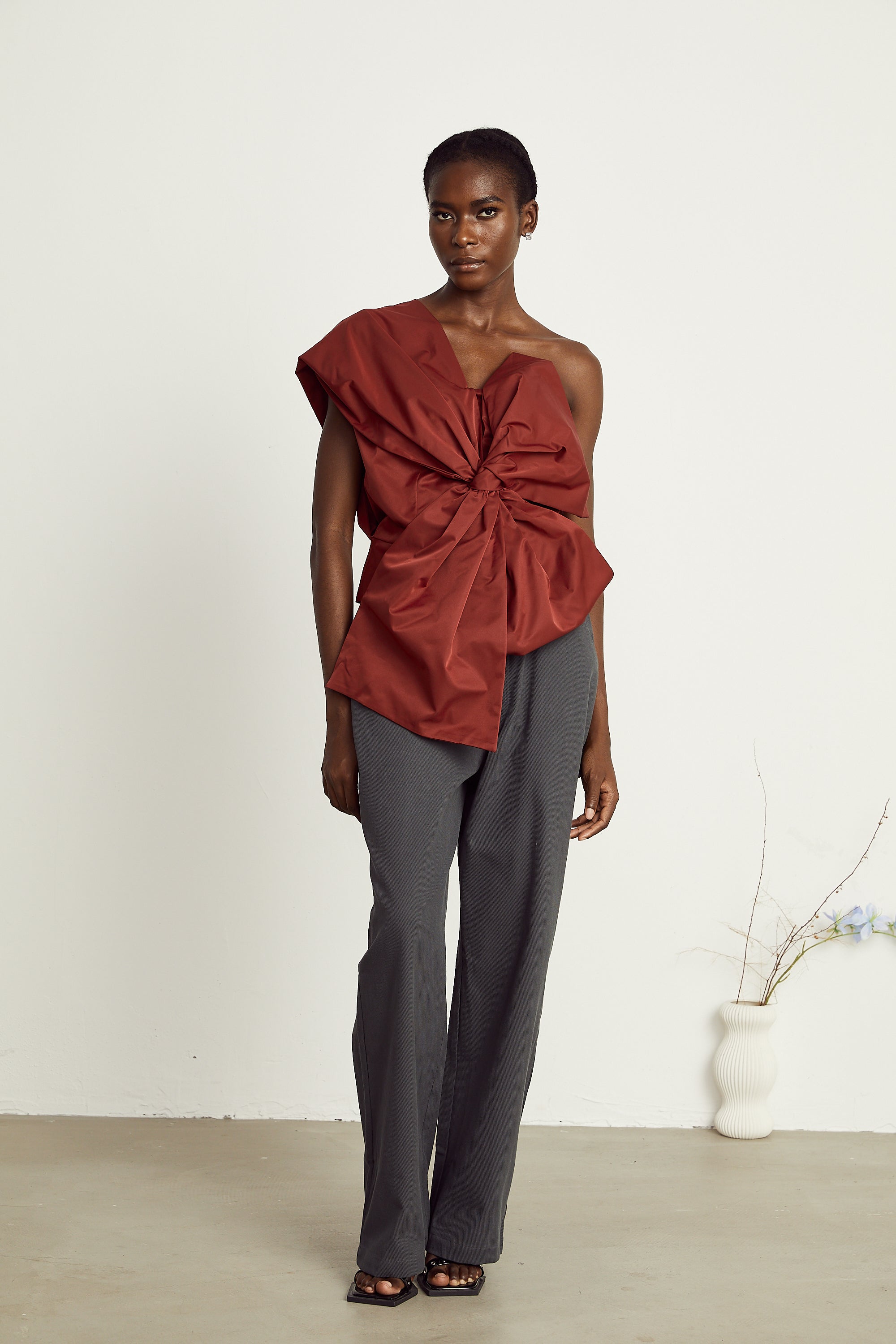 Hermine red bow-detail asymmetrical top