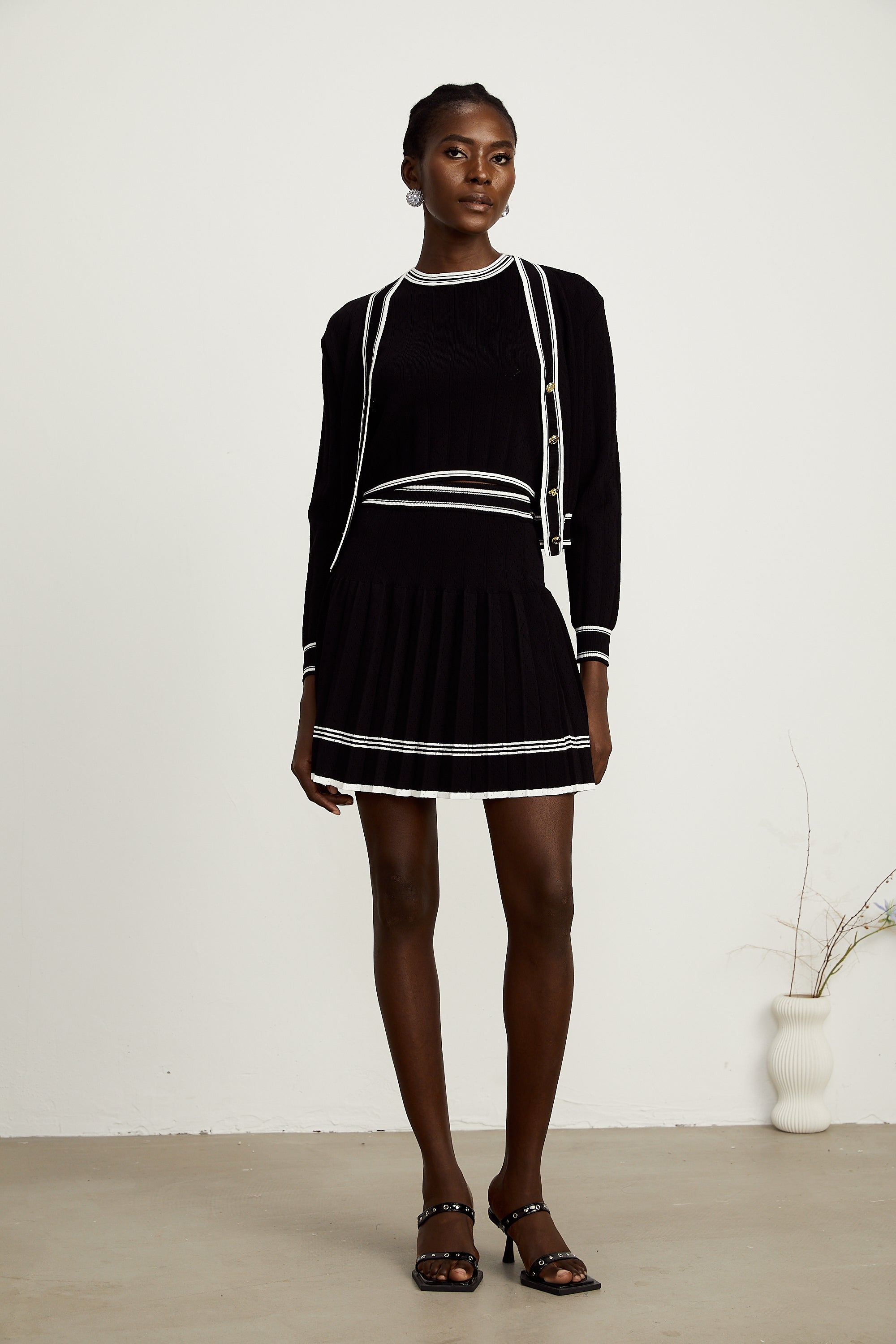 Daphné contrast-trim cardigan & vest top & skirt matching set (Final Sale-US Only)
