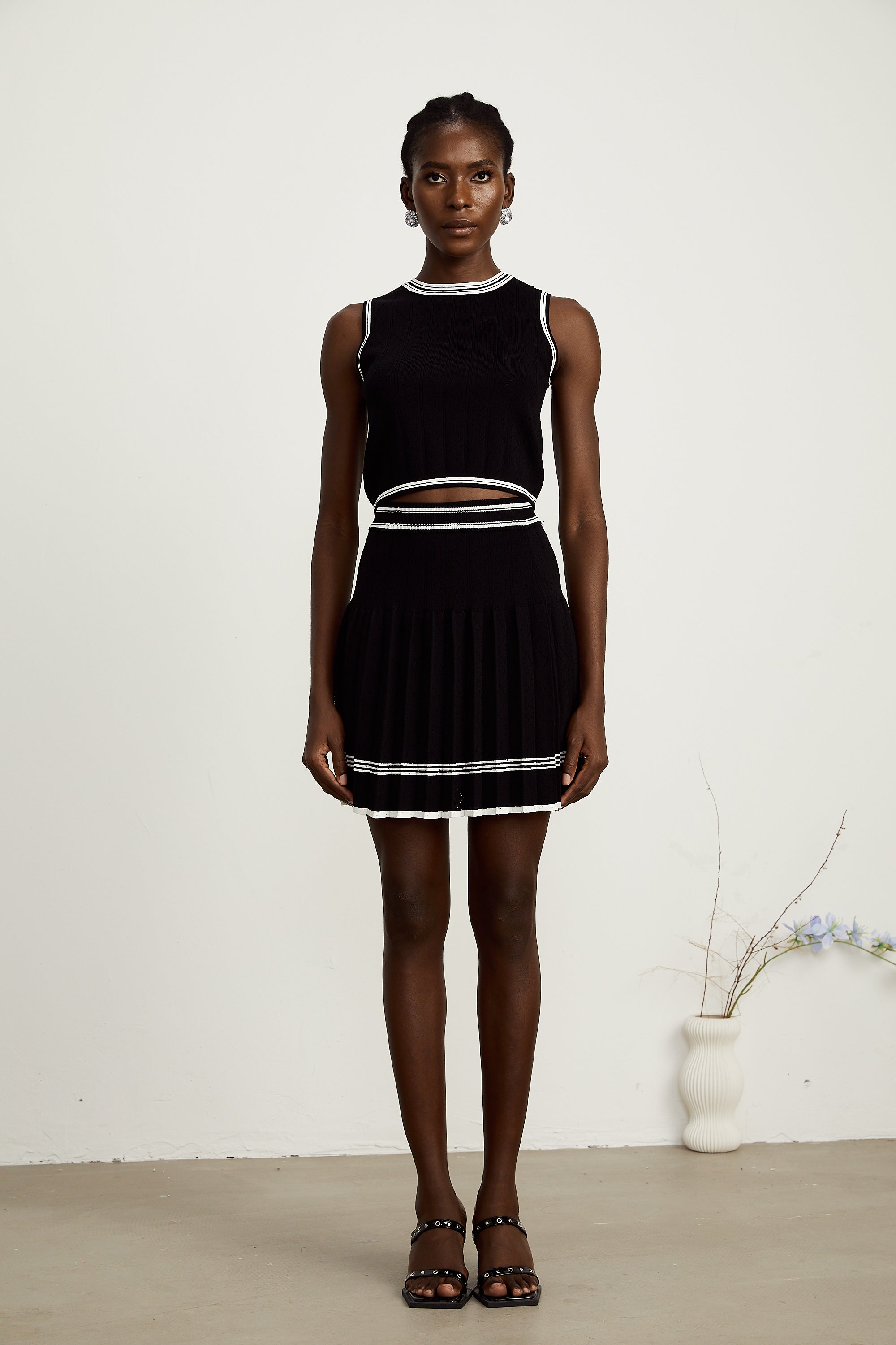 Daphné contrast-trim cardigan & vest top & skirt matching set (Final Sale-US Only)