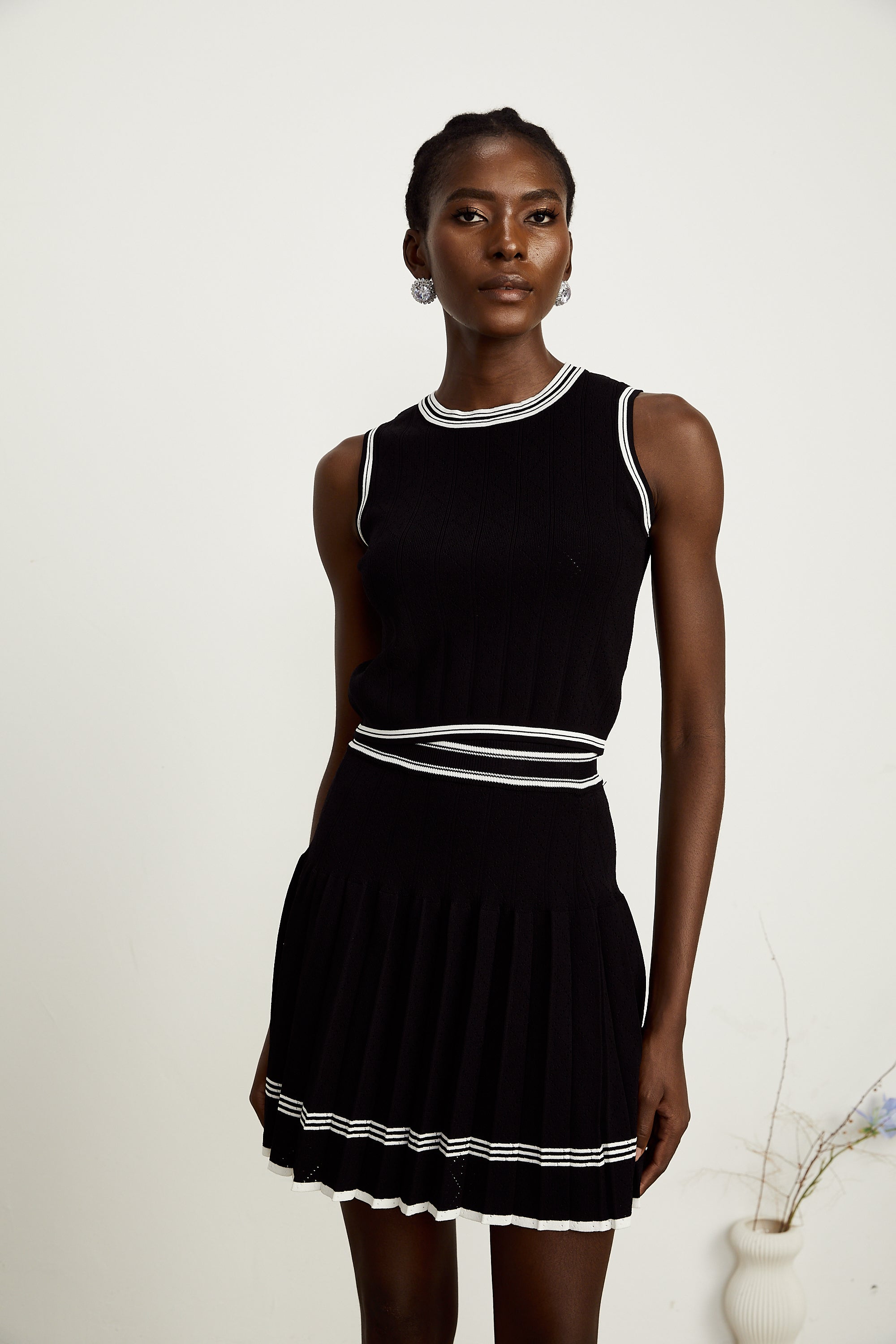 Daphné contrast-trim cardigan & vest top & skirt matching set (Final Sale-US Only)