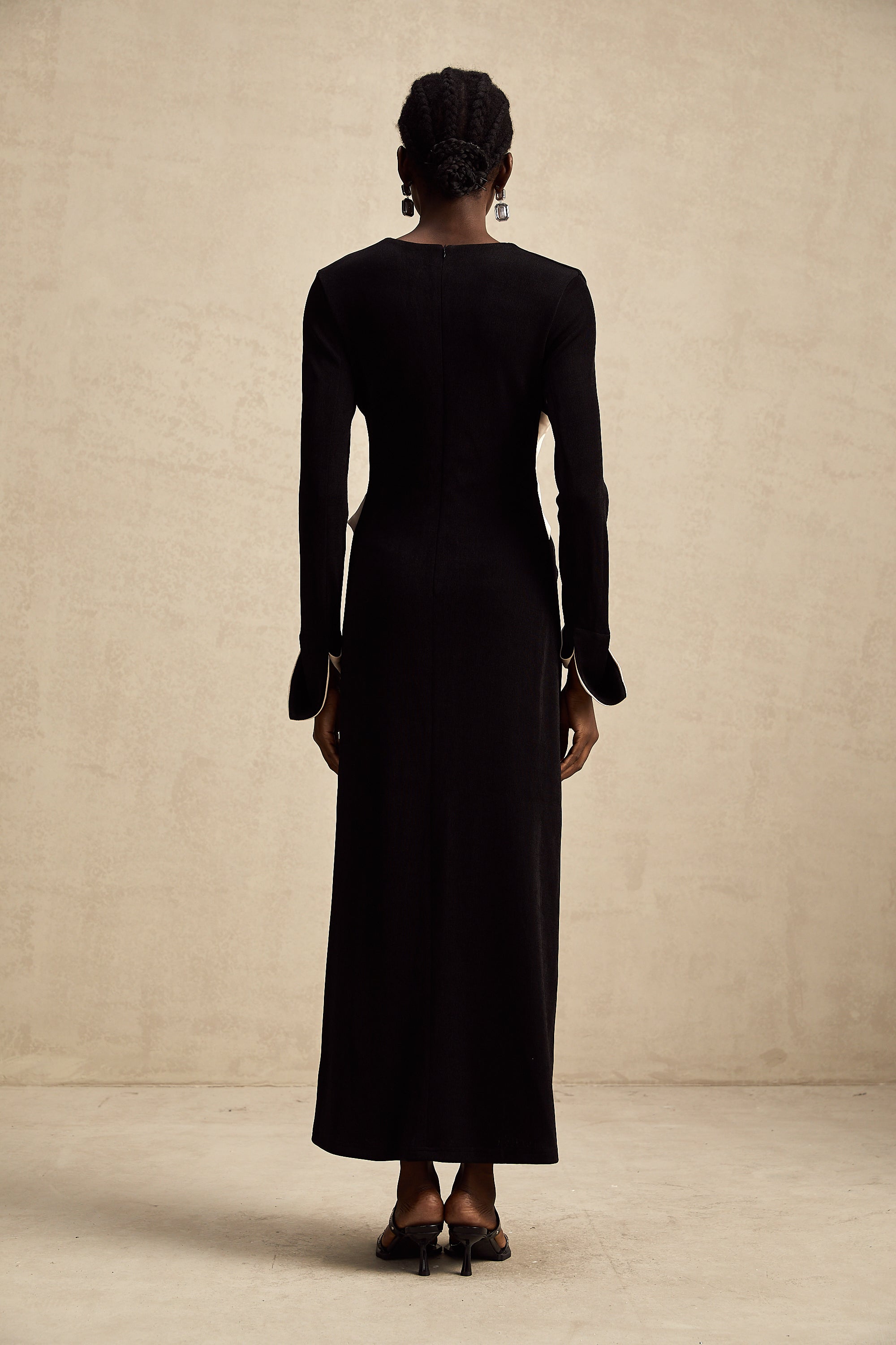 Karine contrast-color bowknot v-neck maxi dress (Final Sale-US Only)