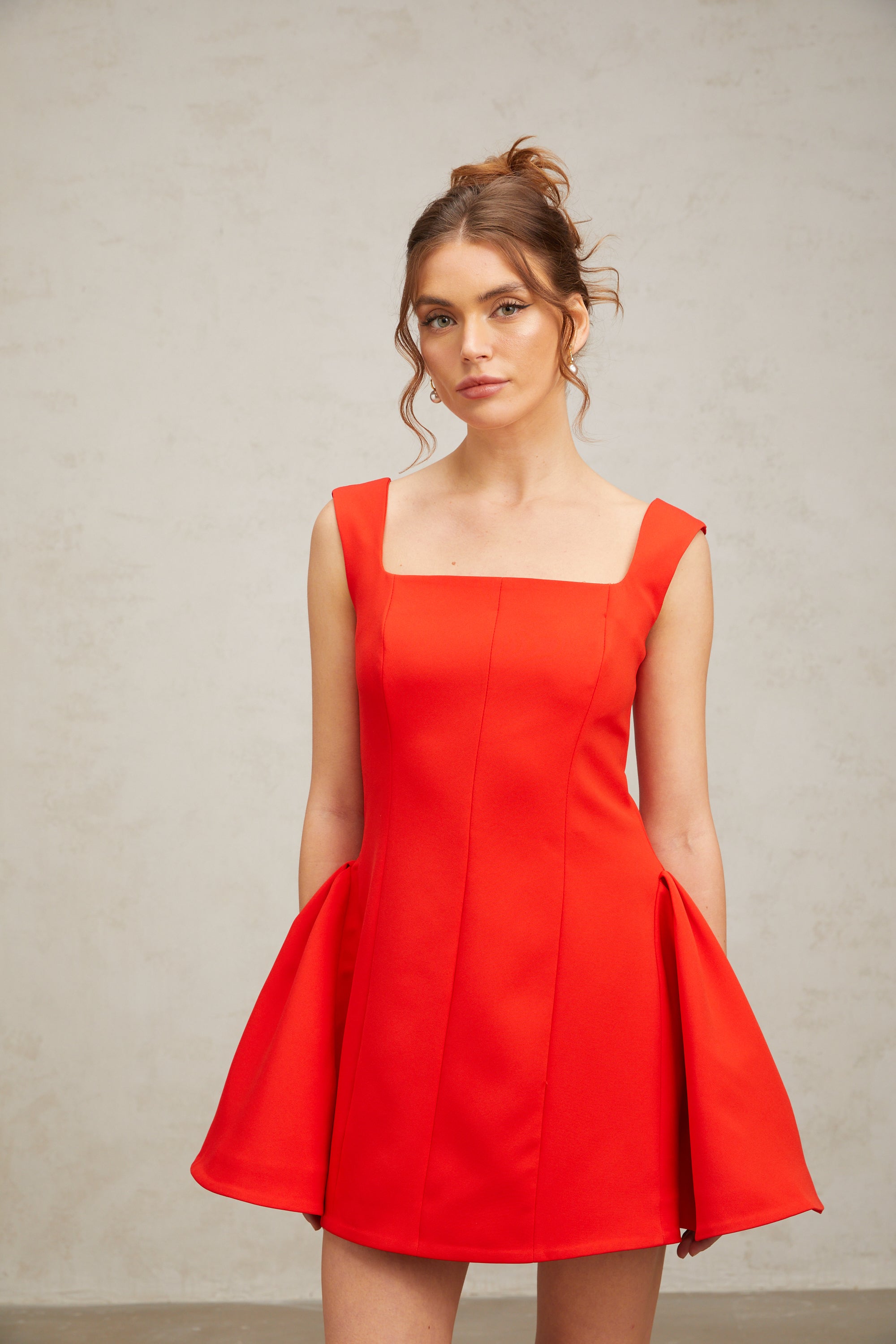 Margherita square-neck puff mini dress in Red