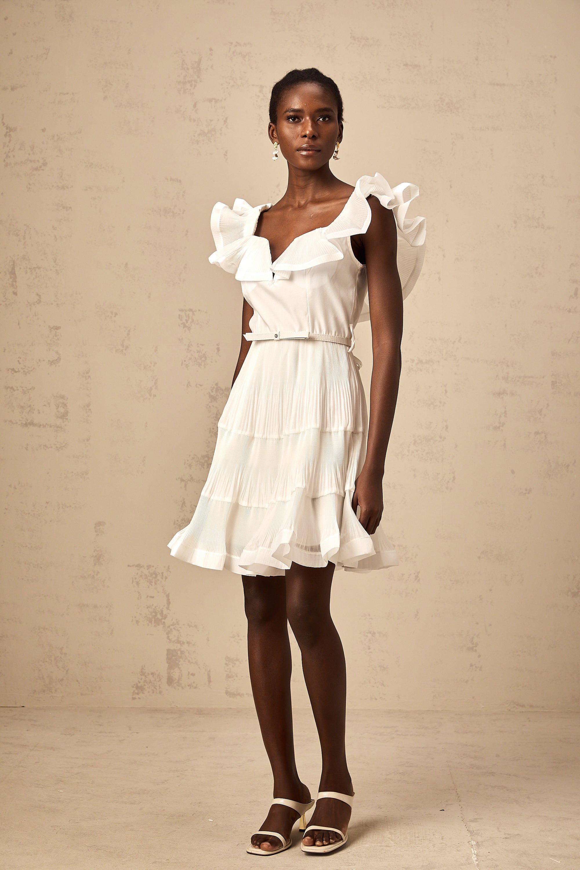 Éliane white frilled neckline pleated mini dress