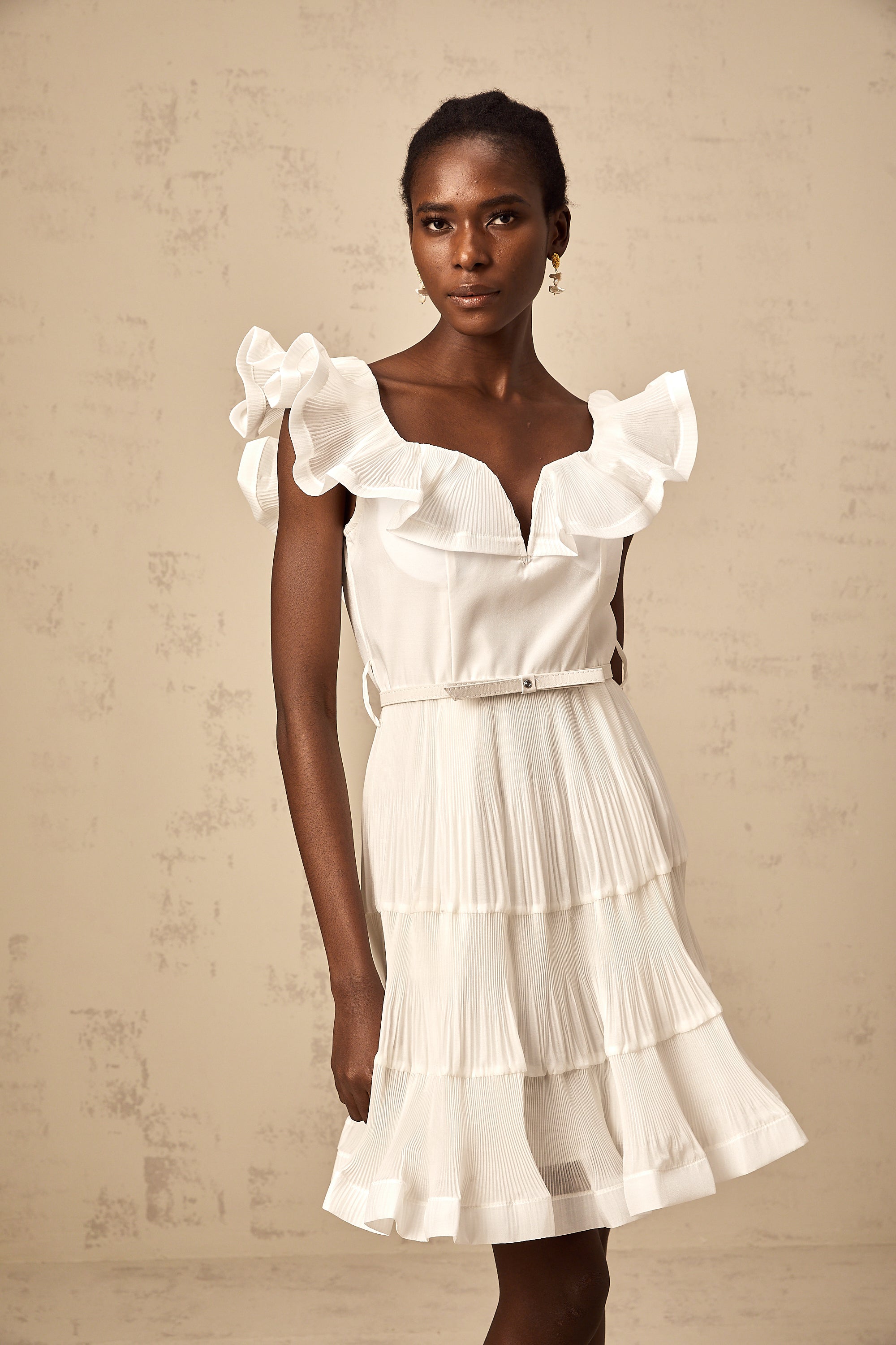 Éliane white frilled neckline pleated mini dress