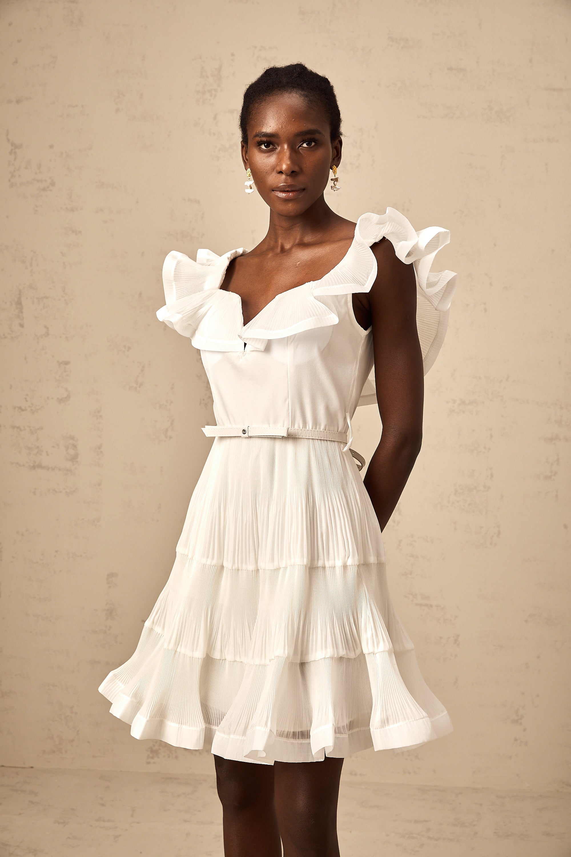 Éliane white frilled neckline pleated mini dress