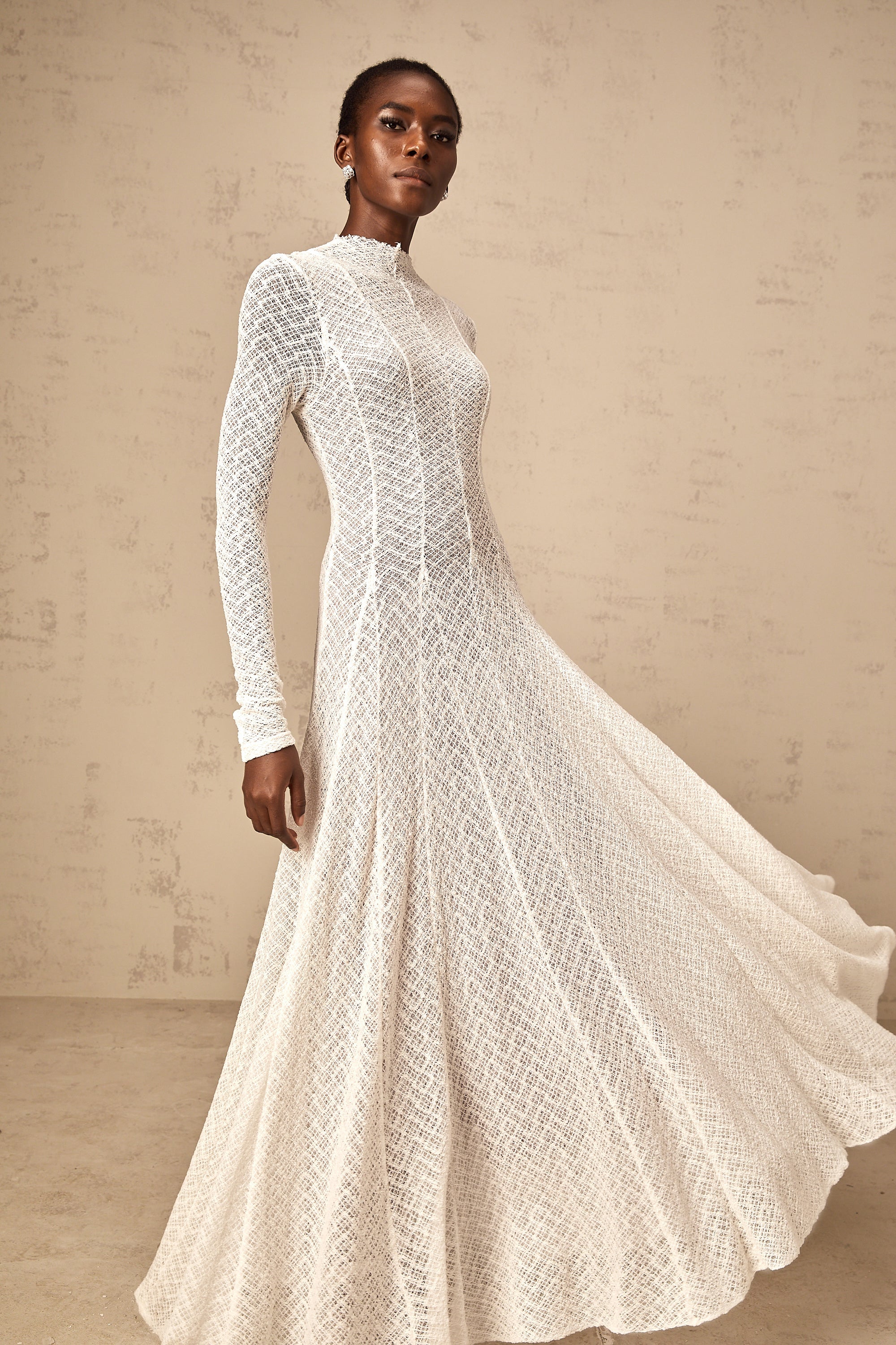 Athena wavy-pattern lace maxi dress in White  (Final Sale-US Only)