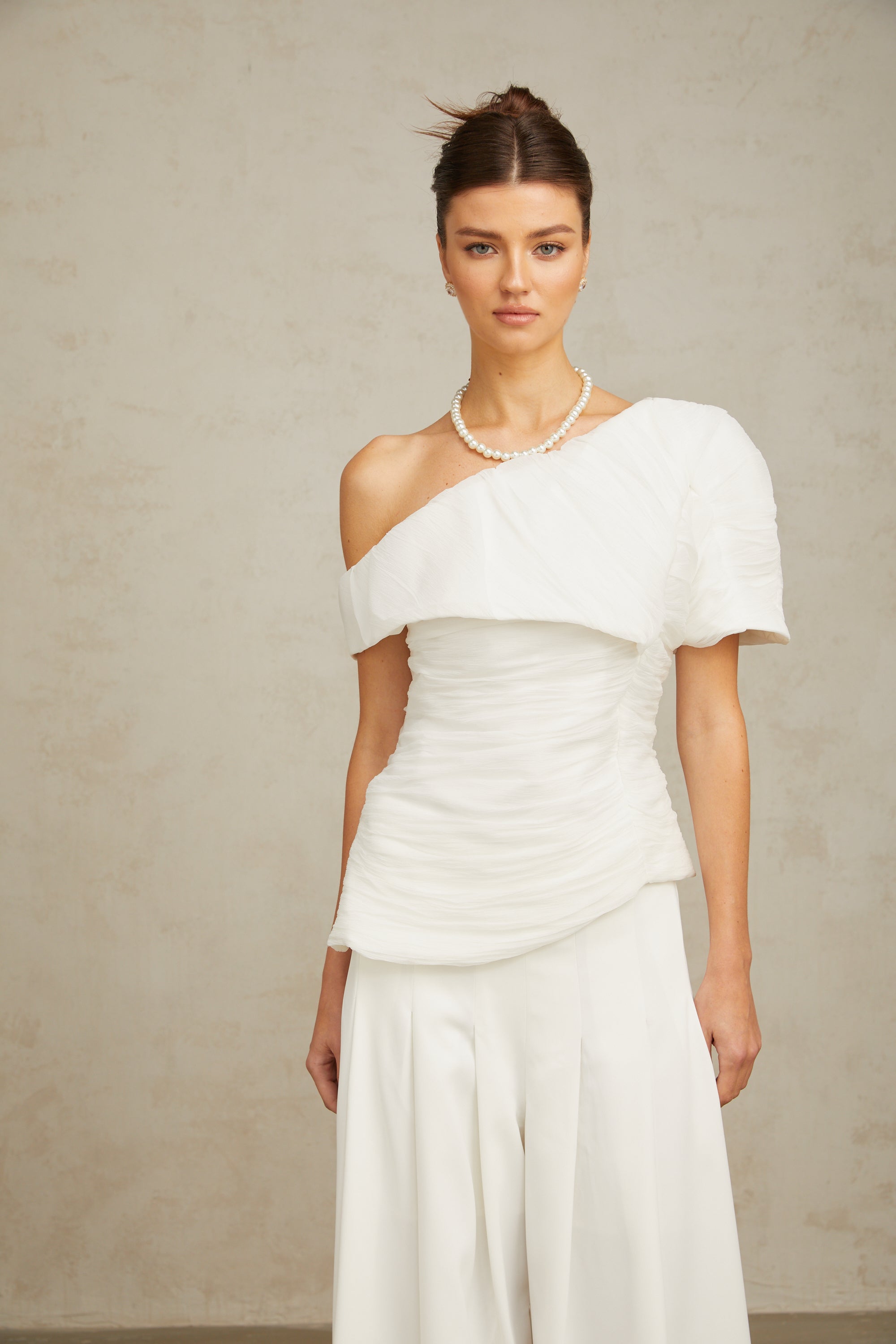 Adèle creased top & trousers matching set in White