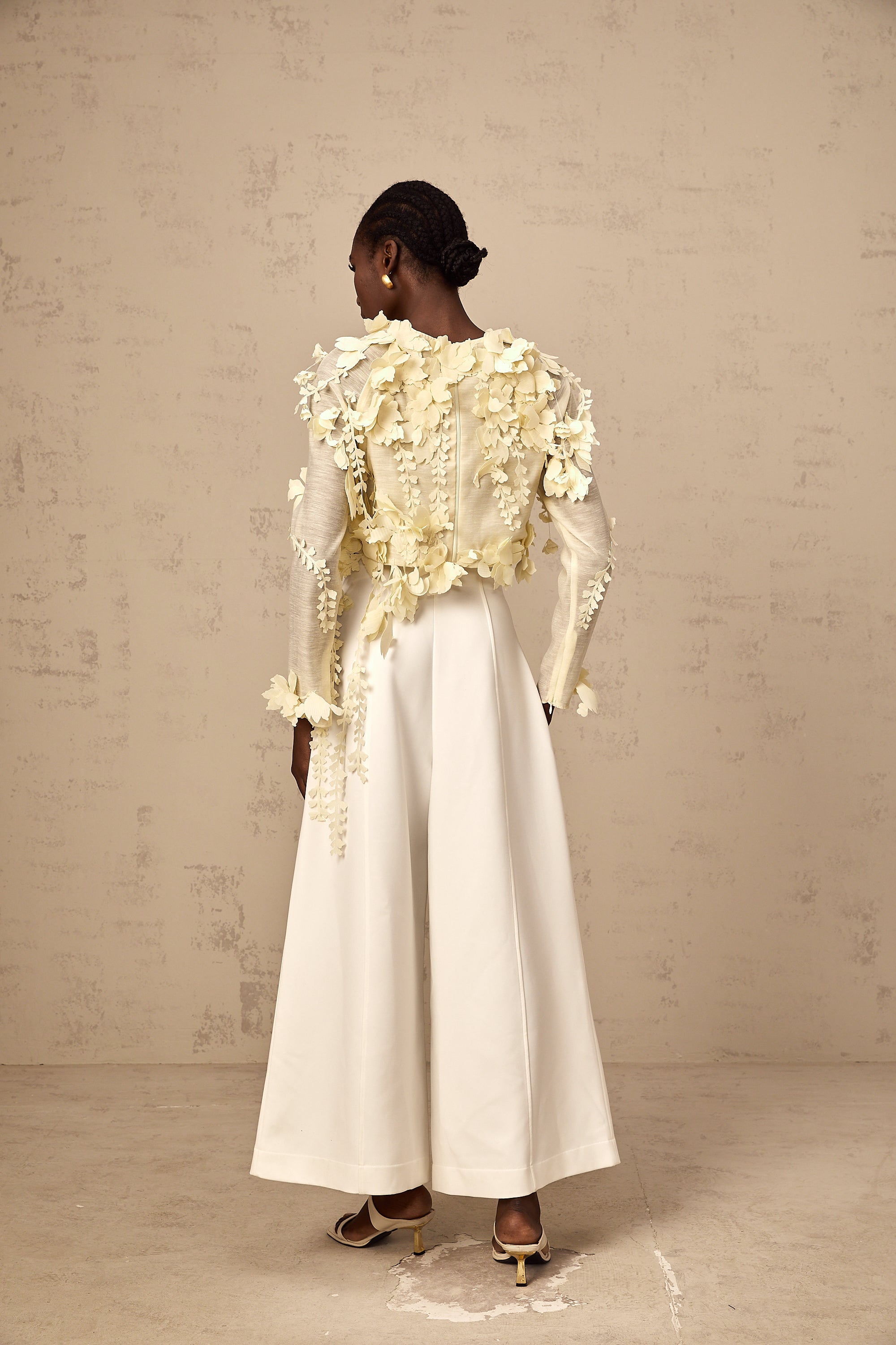 Rosalie light-yellow 3d-petal cropped blouse