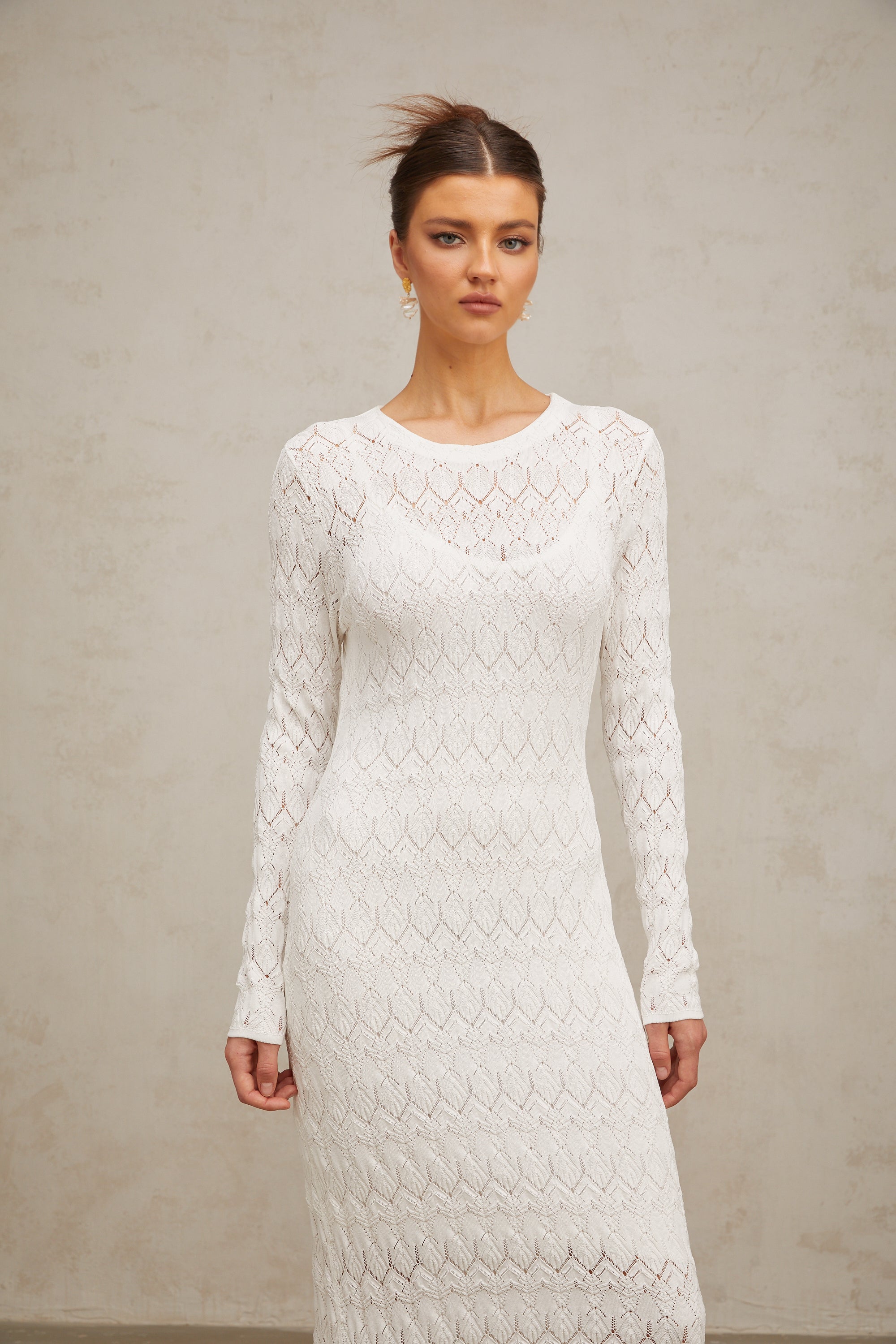 Xénia white crochet-knit midi dress