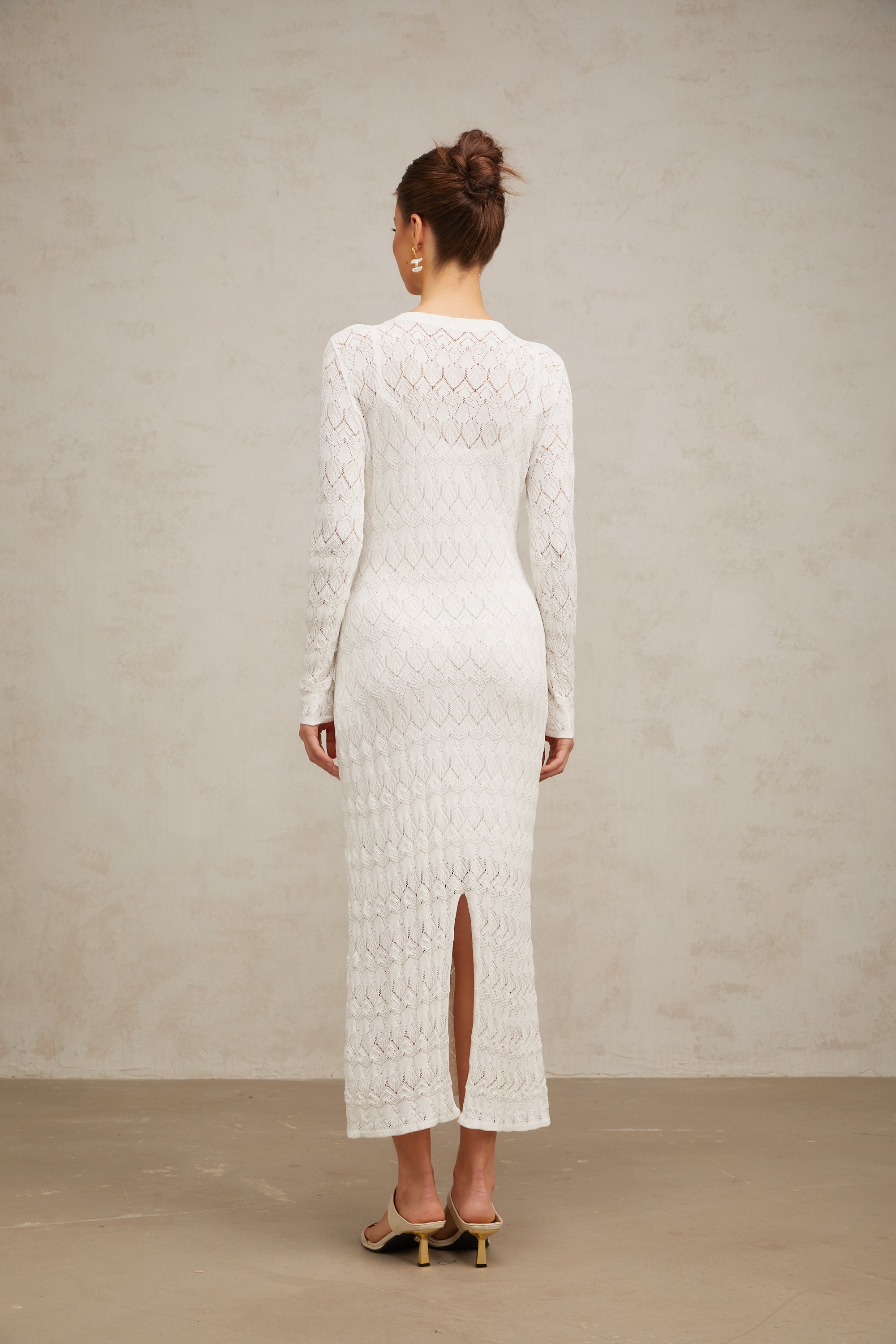 Xénia white crochet-knit midi dress
