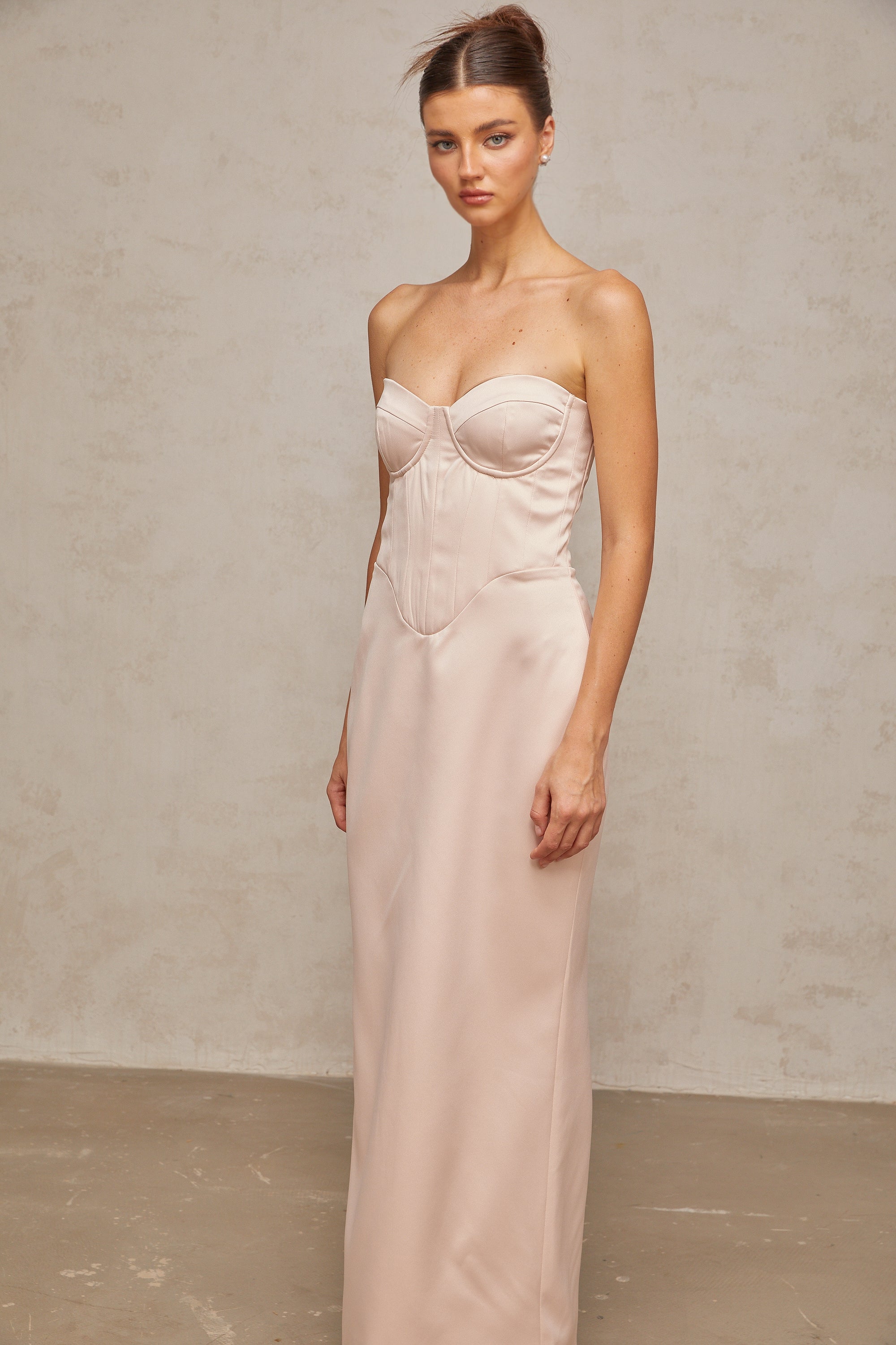 Élodie pink off-shoulder corset satin maxi dress