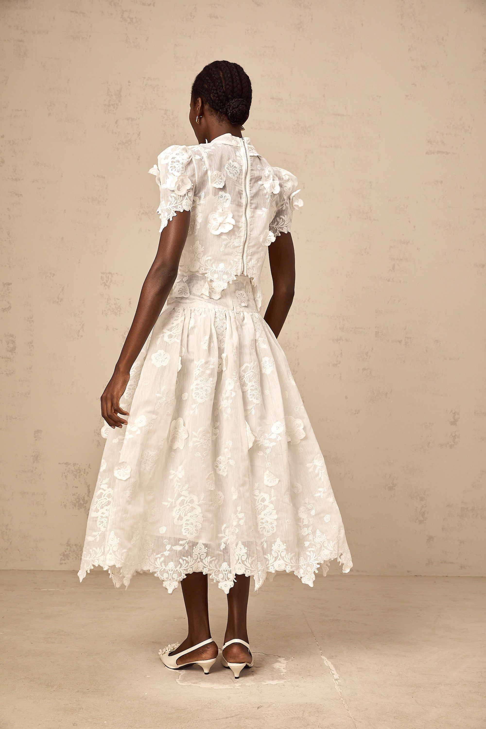 Thérèse white flower-embroidered top & skirt matching set (Final Sale-US Only)
