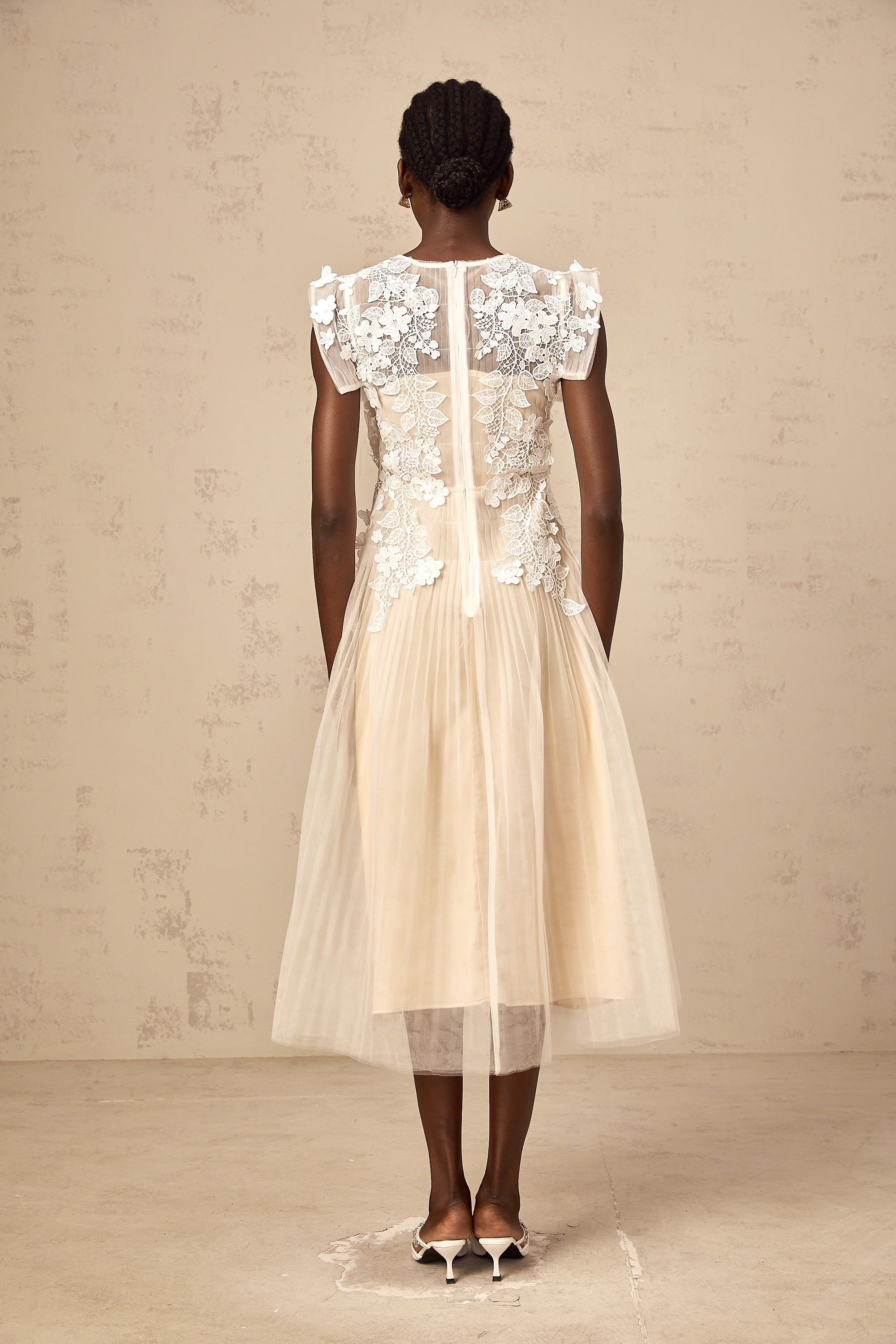 Annabelle flower-appliqué tulle midi dress