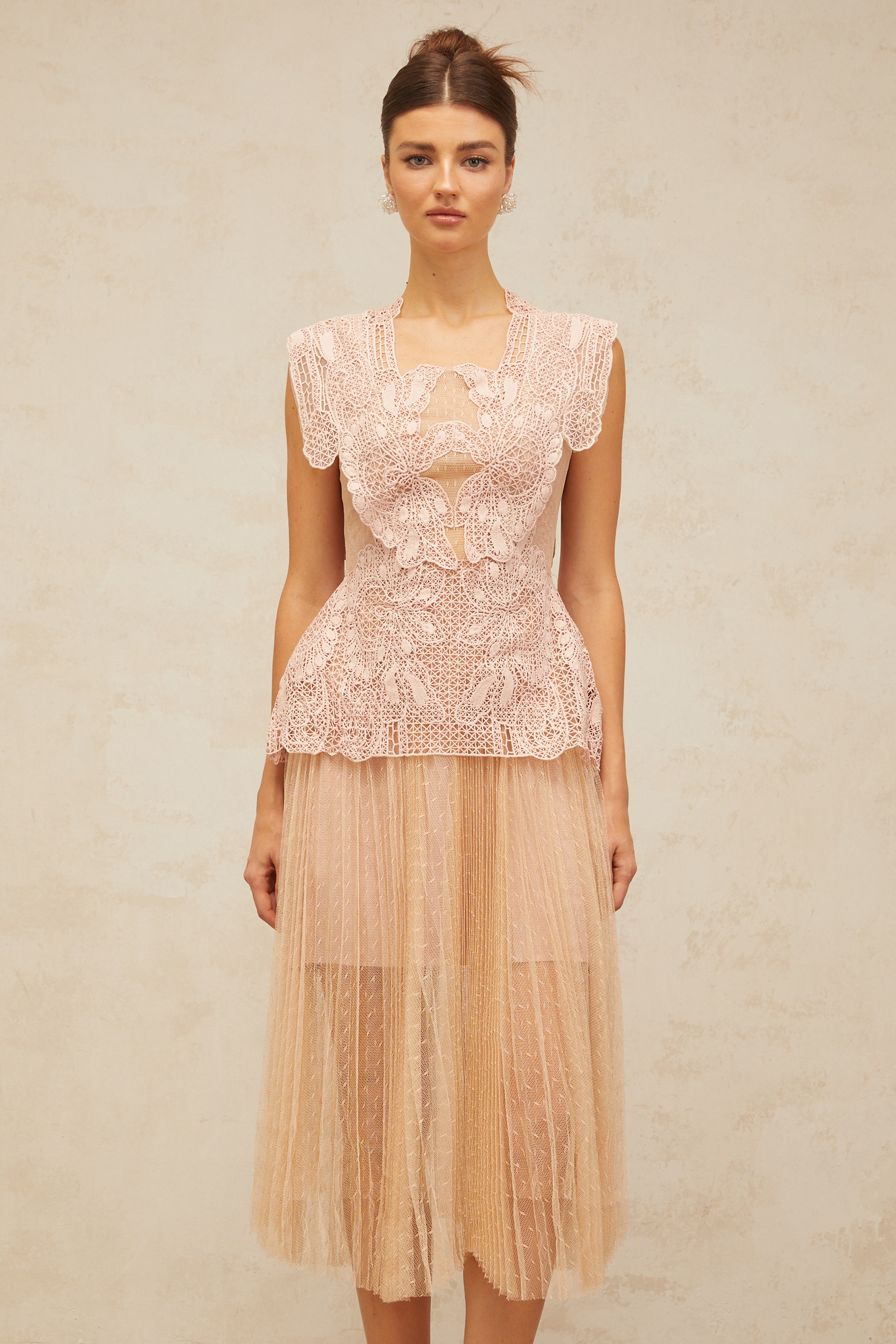 Céleste floral-lace-panelling tulle midi dress in Pink (Final Sale-US Only)