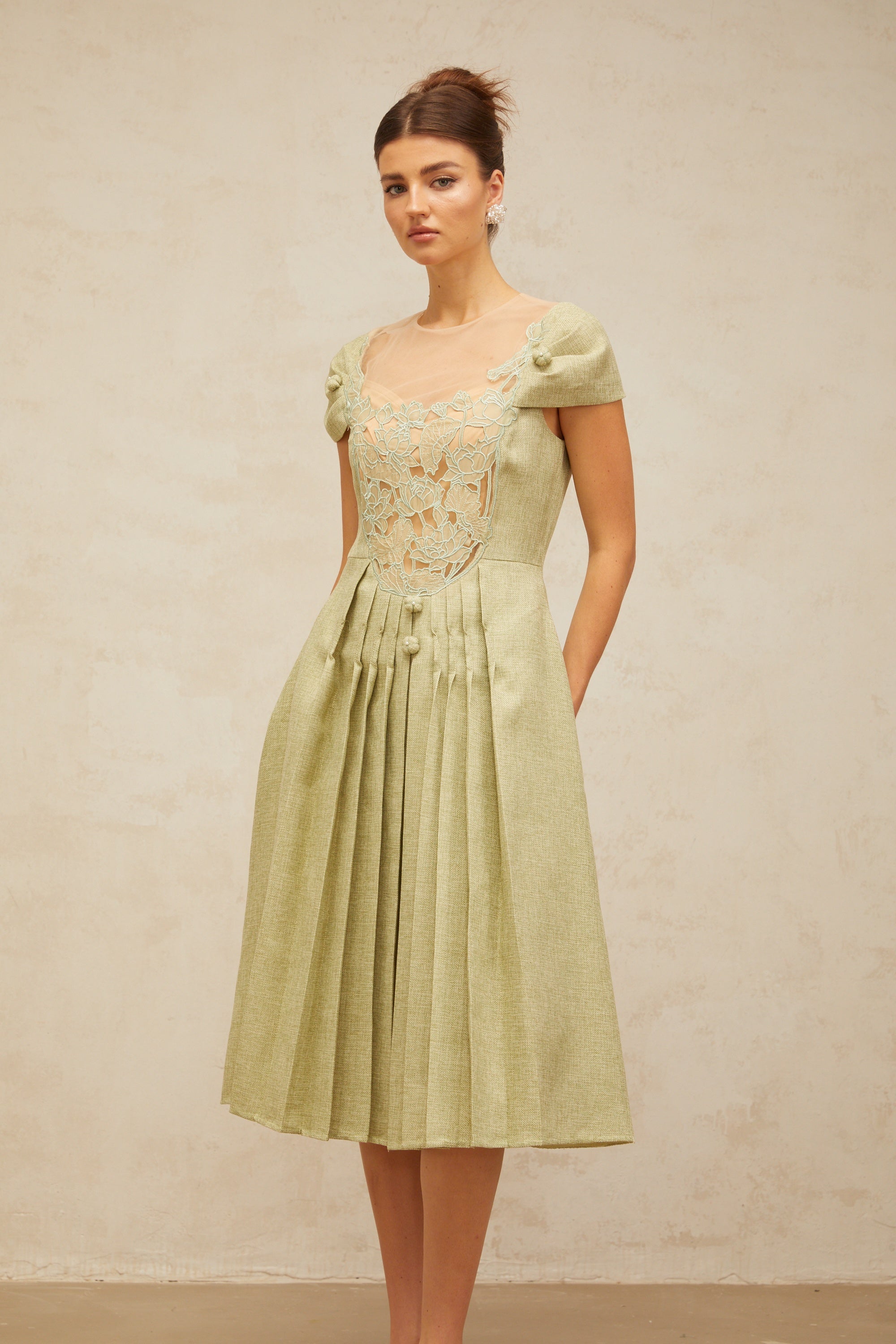 Marianne green flower-motif pleated midi dress