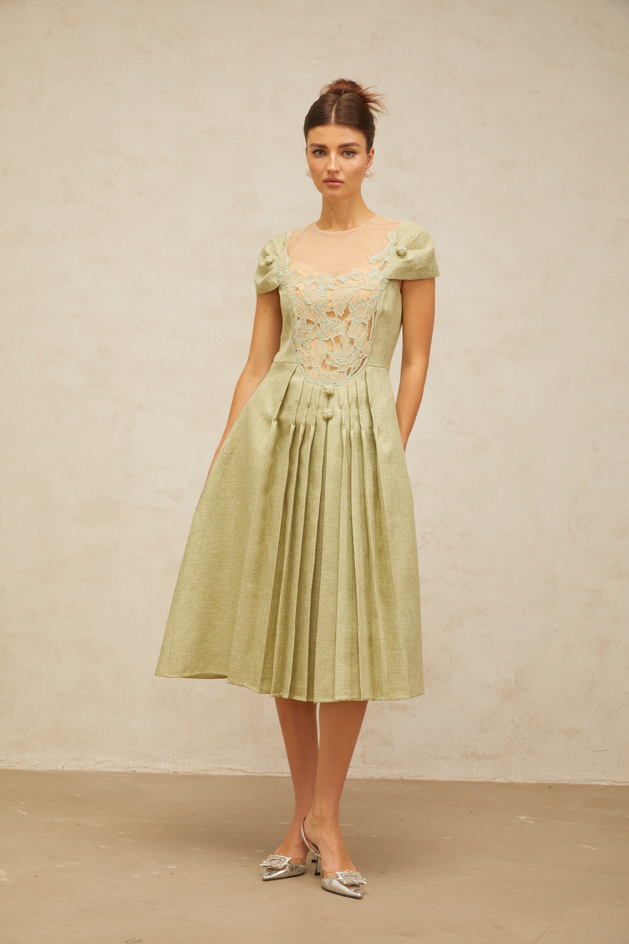 Marianne green flower-motif pleated midi dress